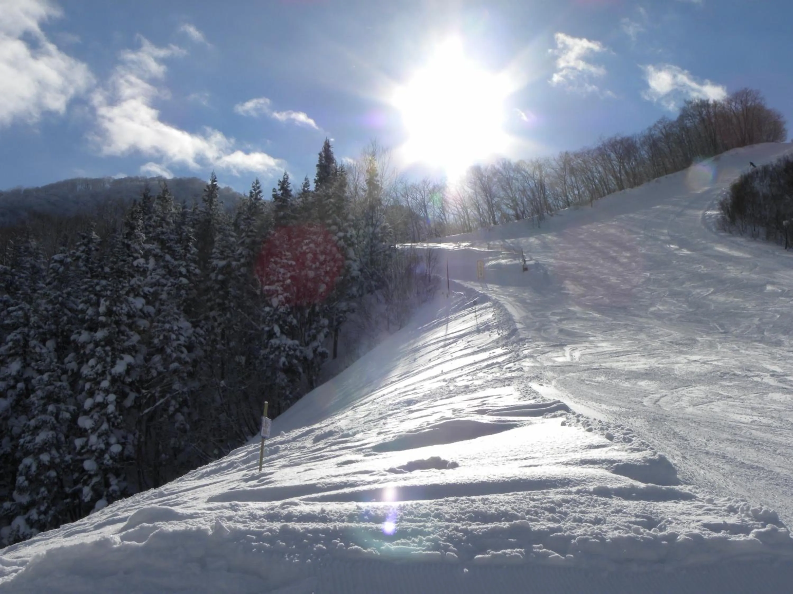Skiing in Petit Hotel Kazekozou