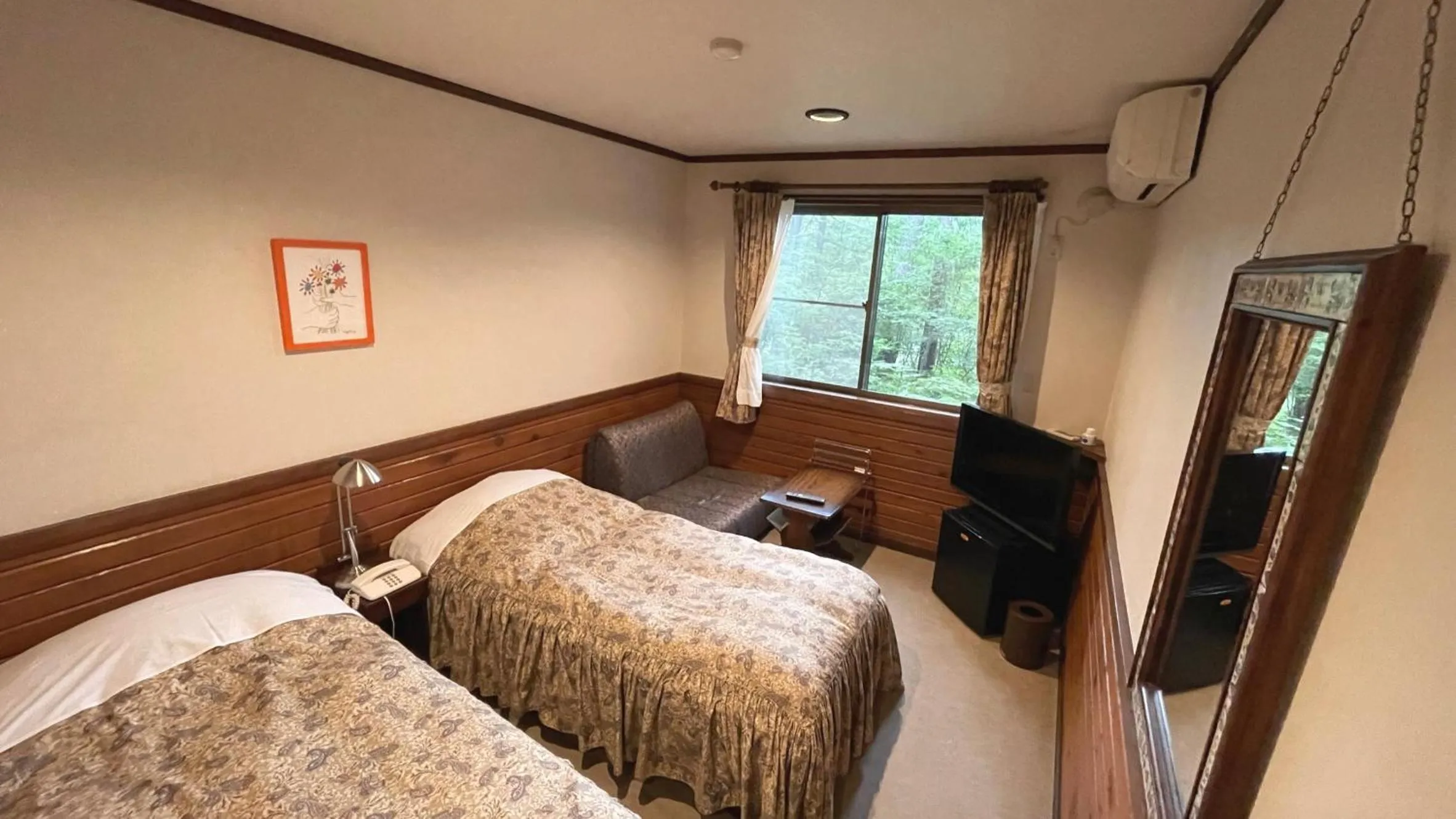 Photo of the whole room, Bed in Petit Hotel Kazekozou