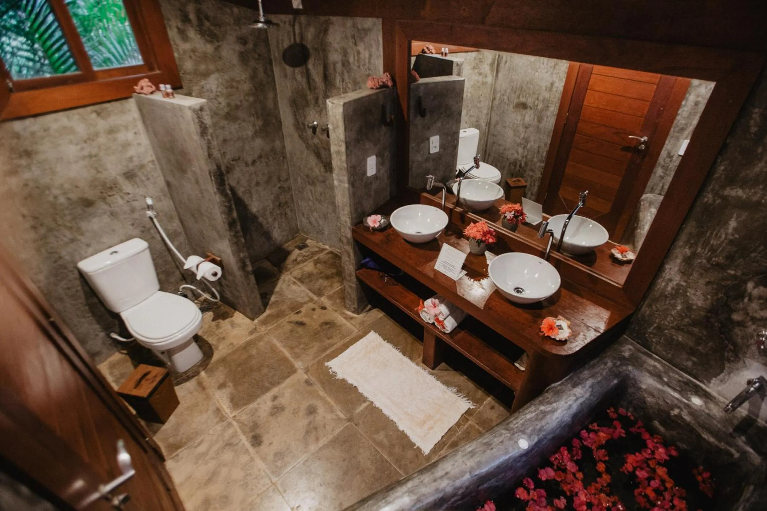 Shower in Paua Hotel Boutique