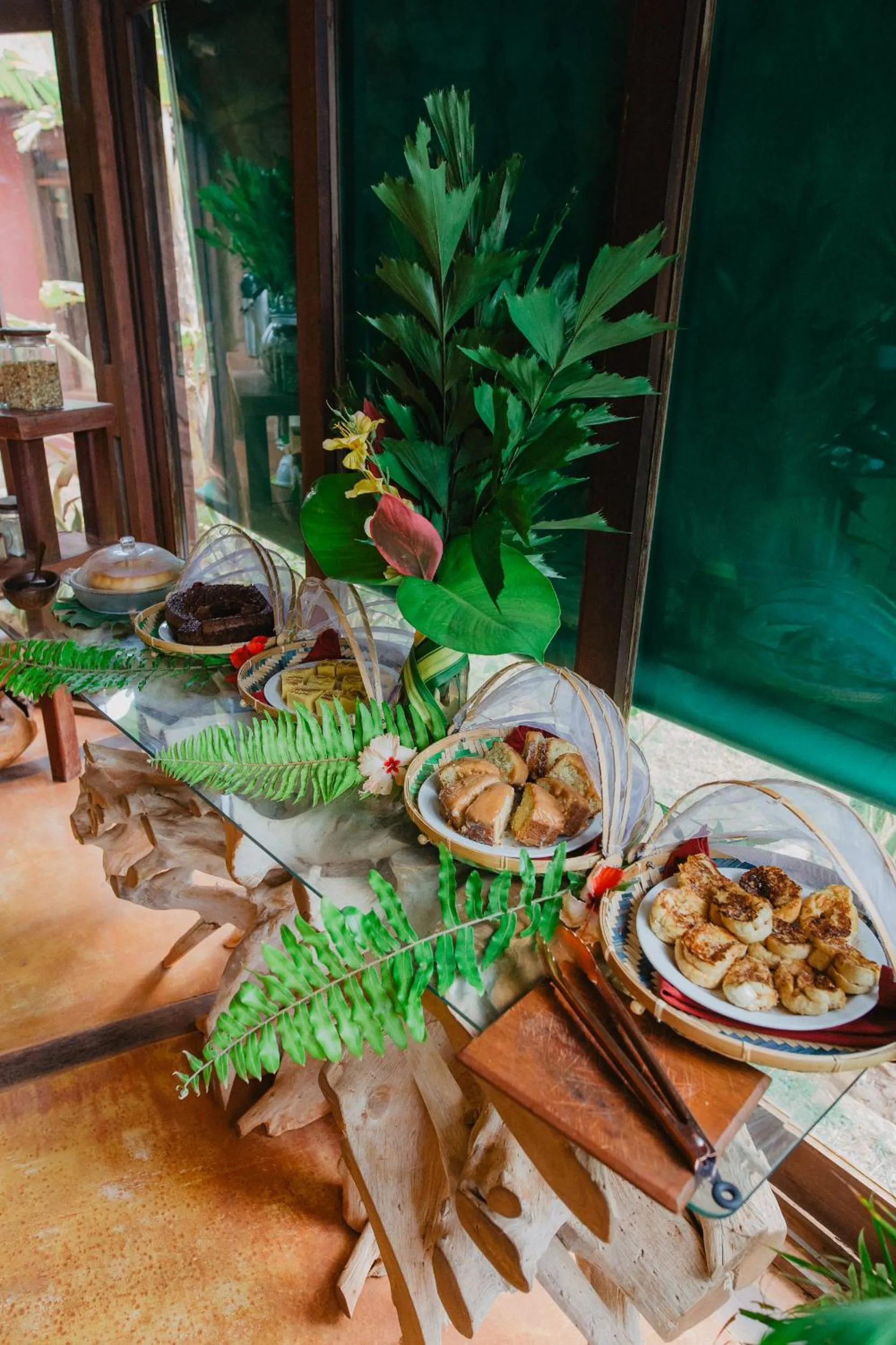 Restaurant/places to eat in Paua Hotel Boutique