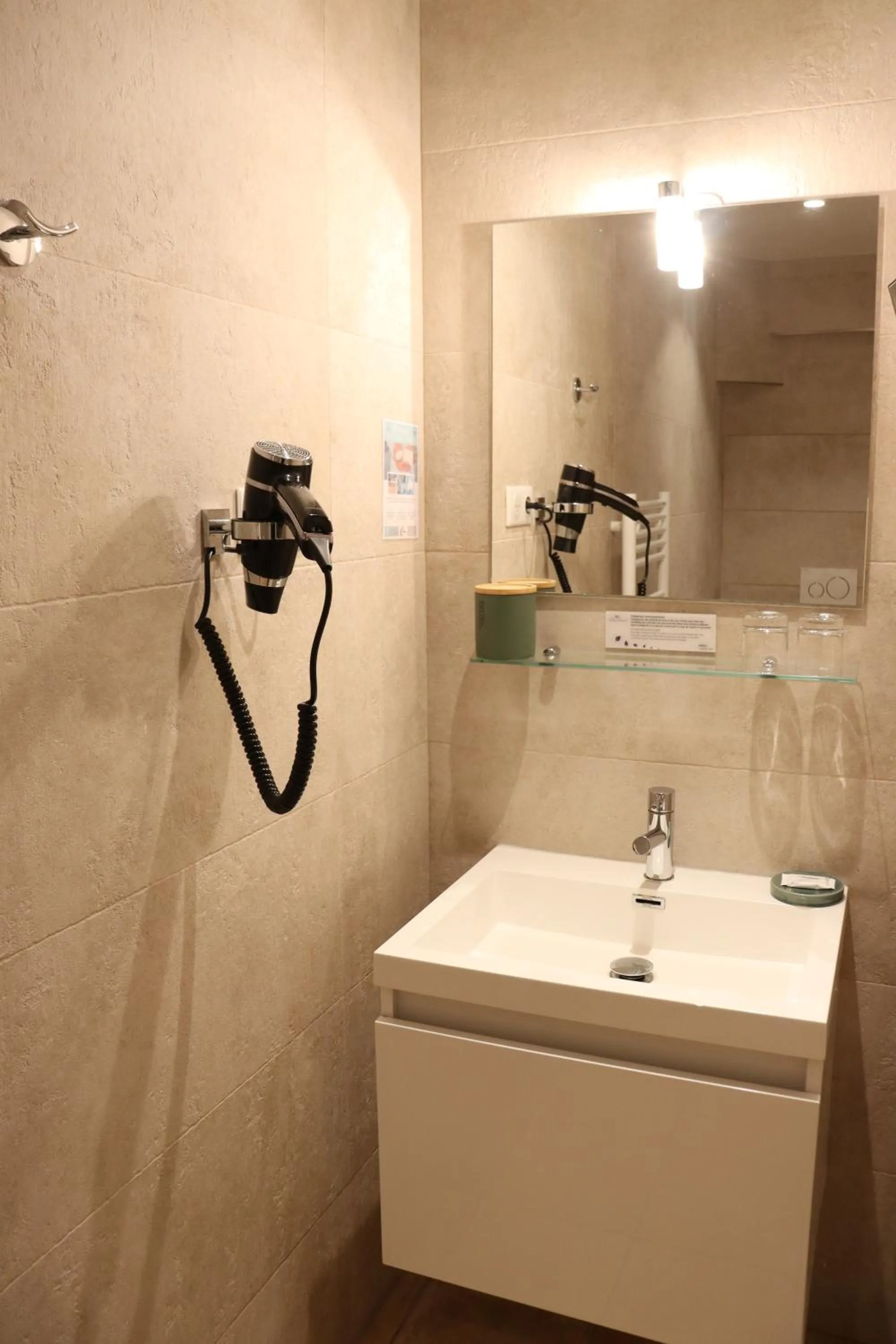 Bathroom in Mas des Romarins, The Originals Relais