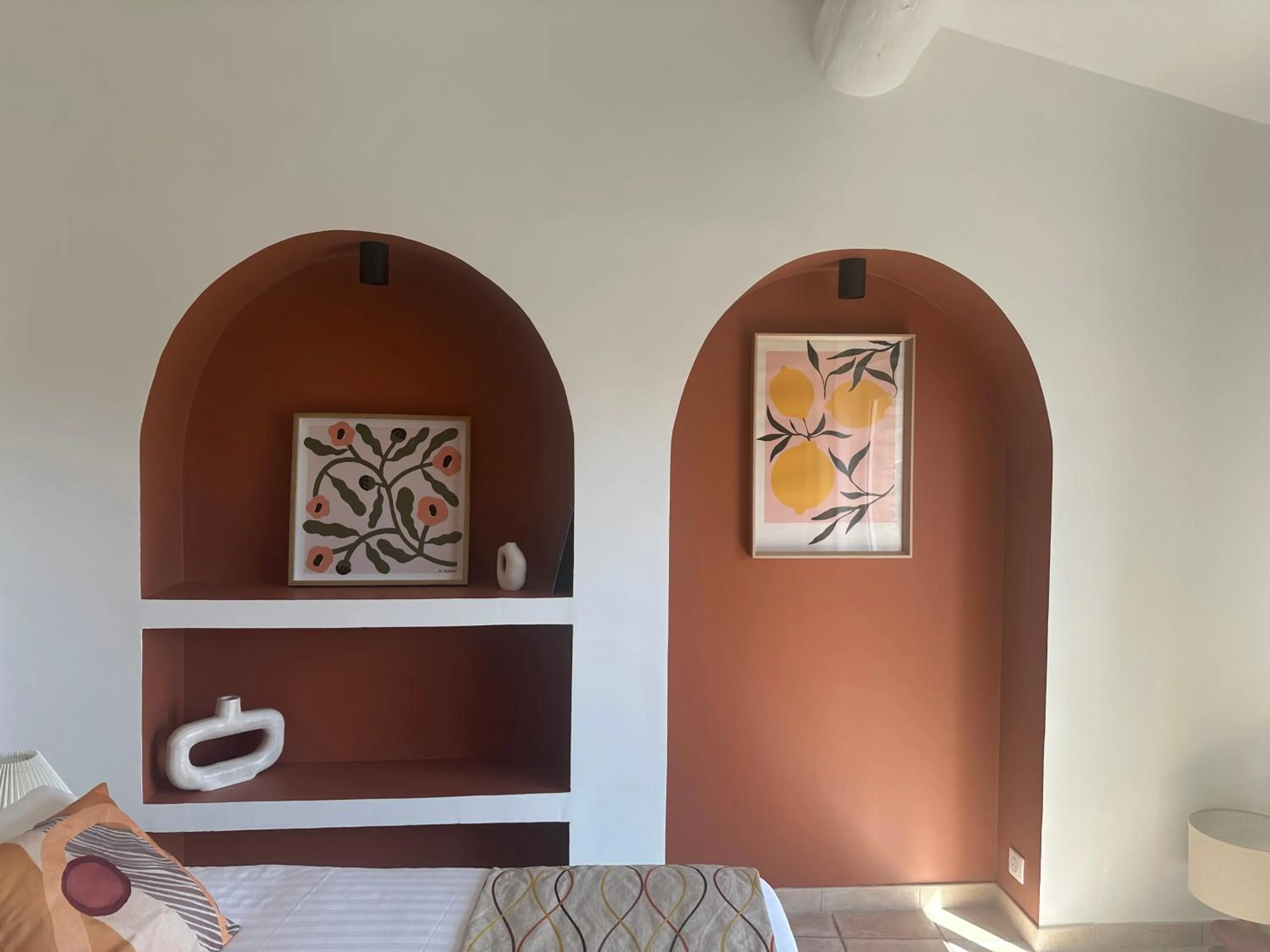 Photo of the whole room in Mas des Romarins, The Originals Relais