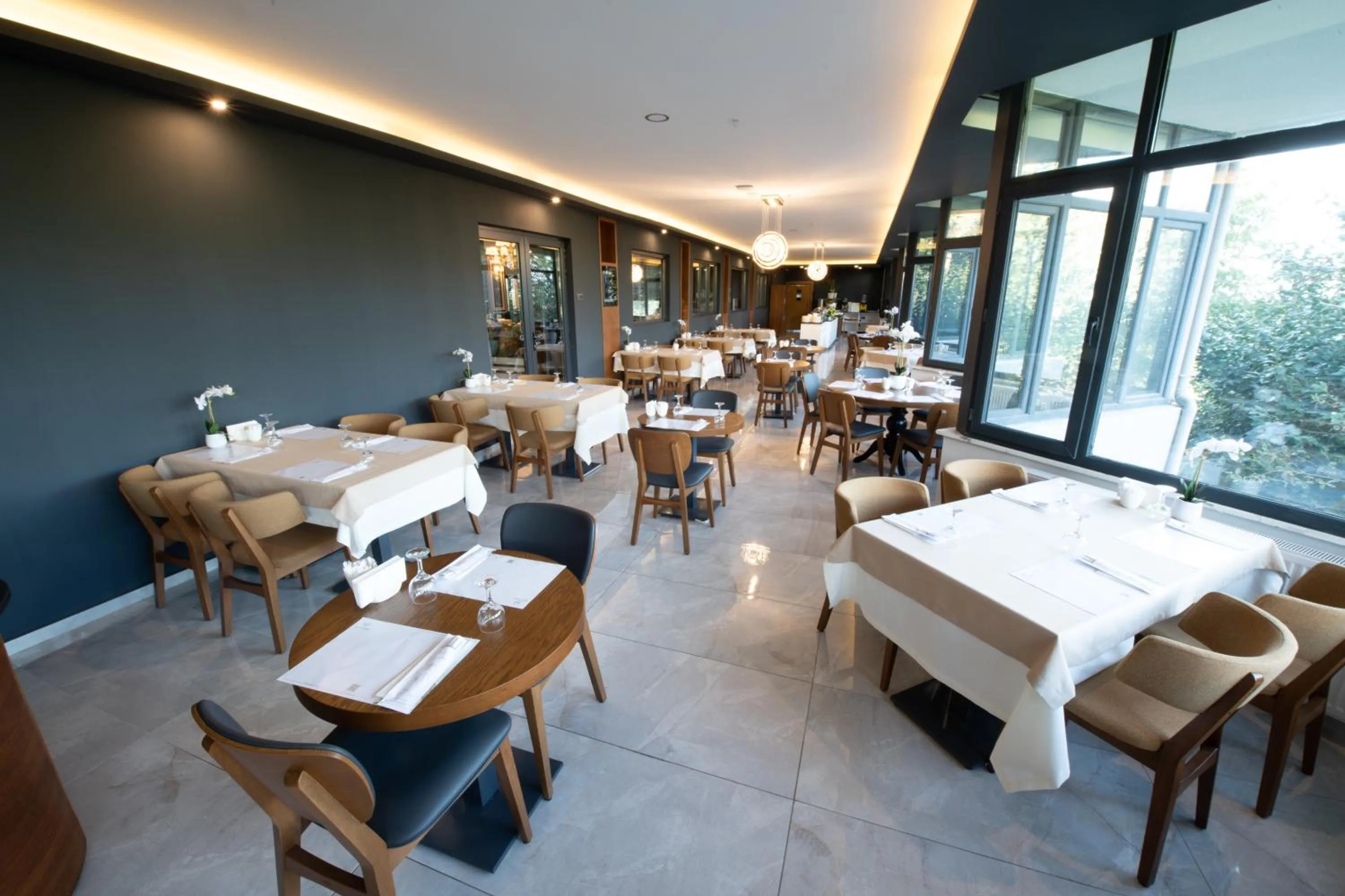 Restaurant/places to eat in Vela Verde Hotel & SPA