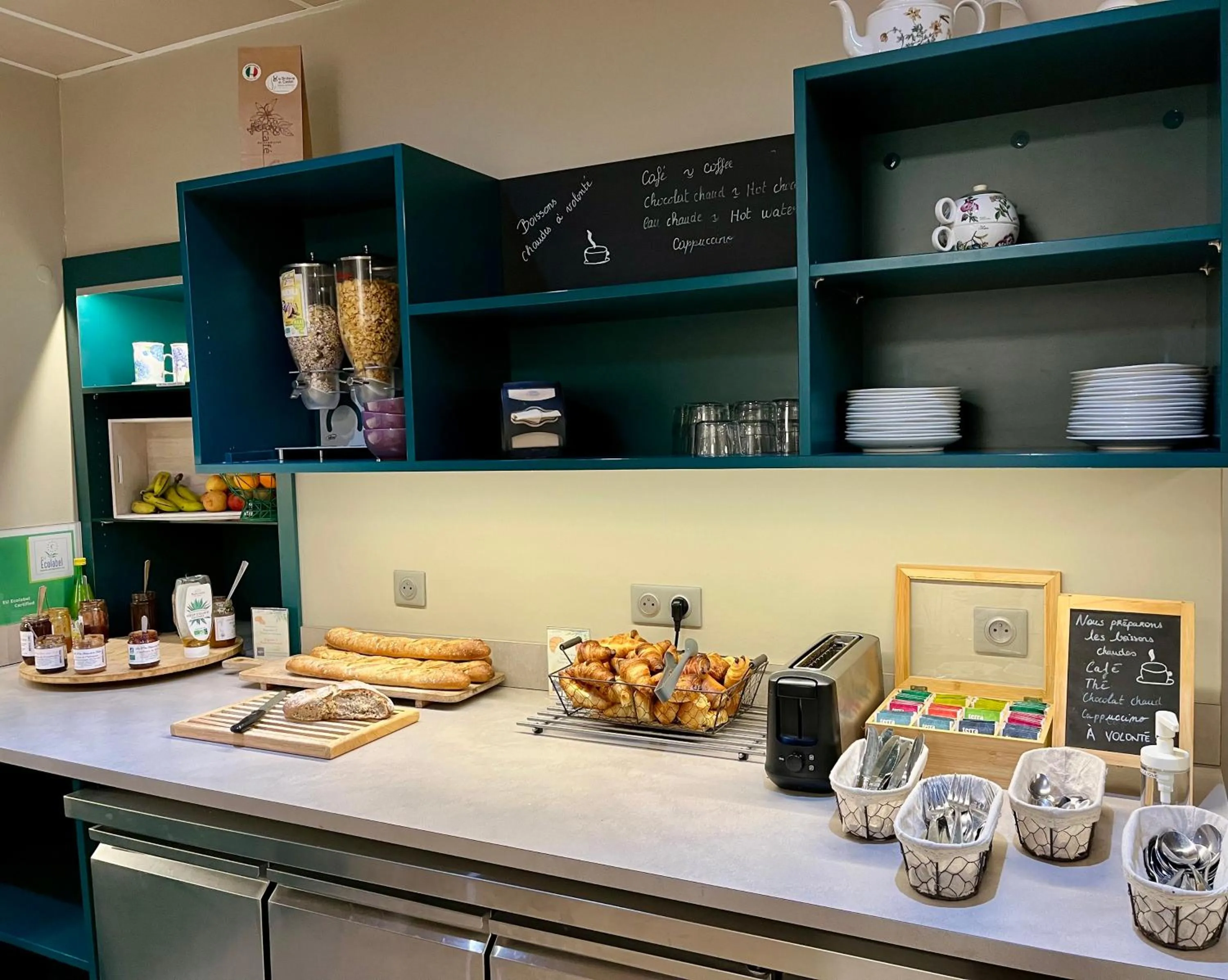 Breakfast in Garden Hotel Rennes Centre Gare