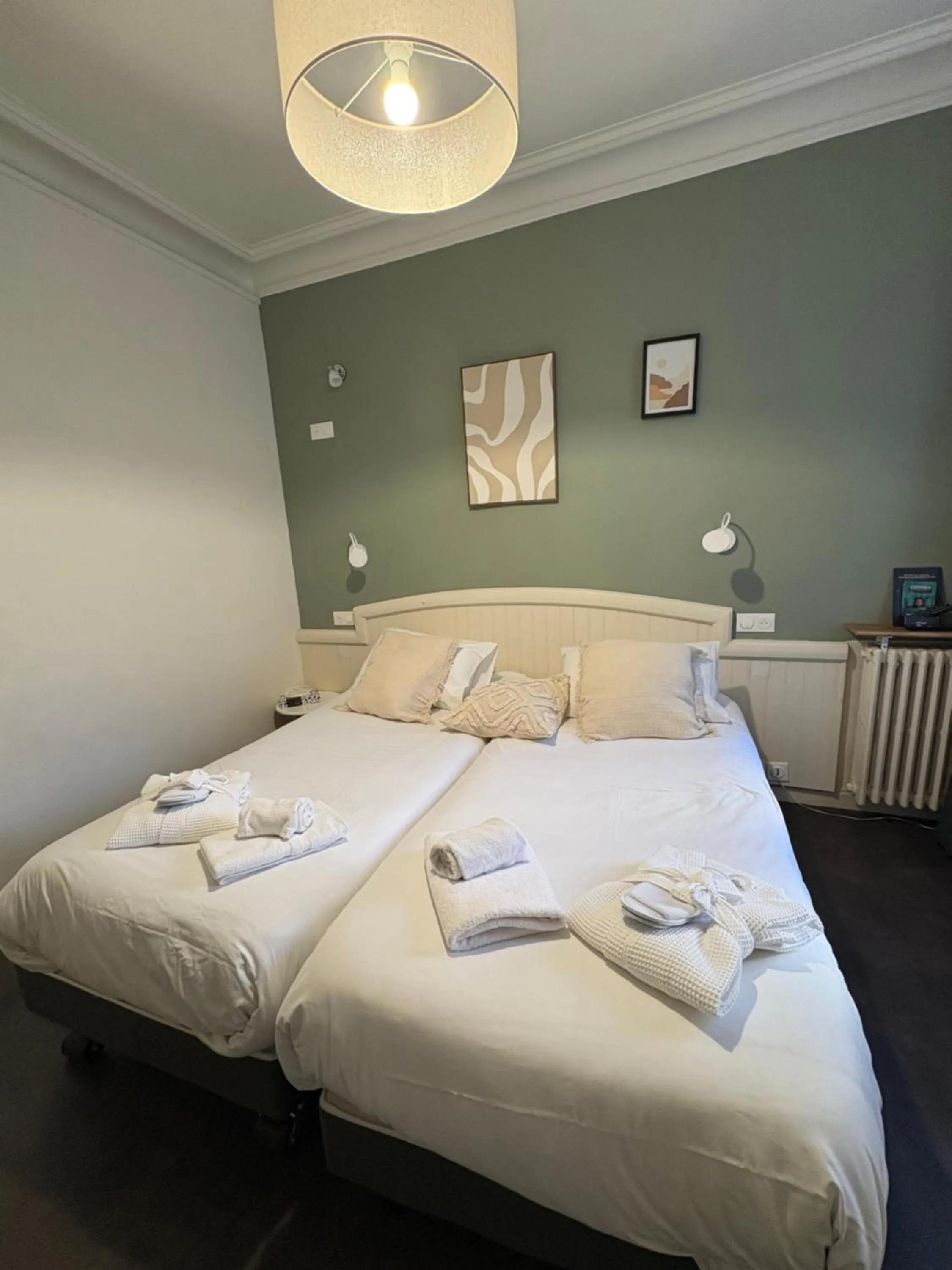 Bed in Garden Hotel Rennes Centre Gare