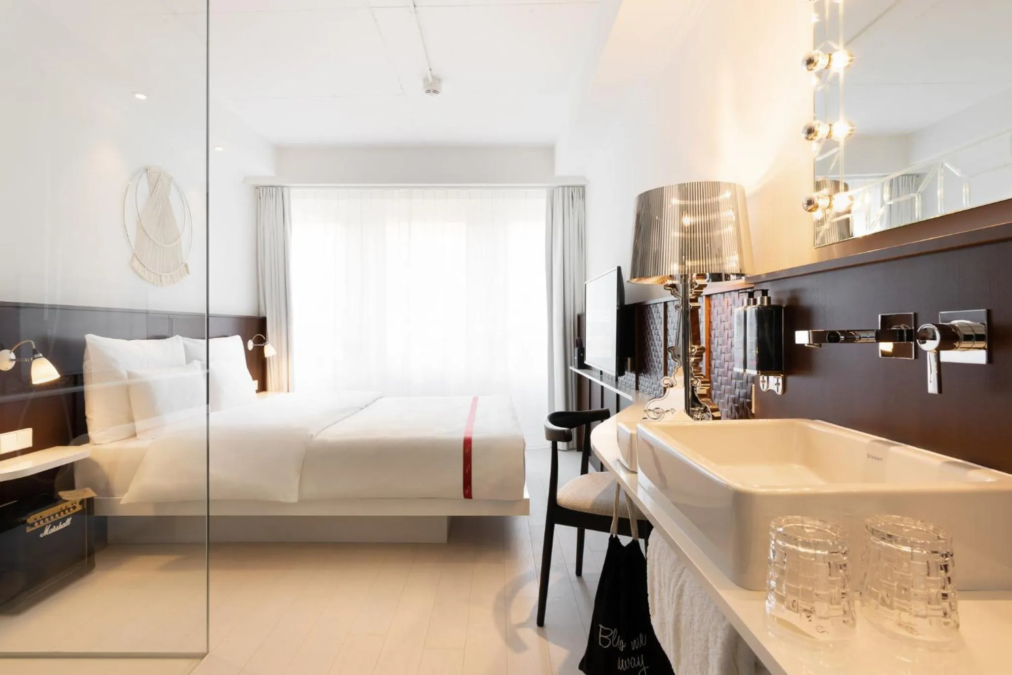 Photo of the whole room, Bed in Ruby Claire Hotel Geneva