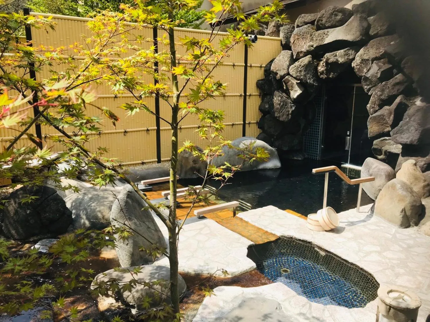 Hot Spring Bath in Keiryuso Siorie