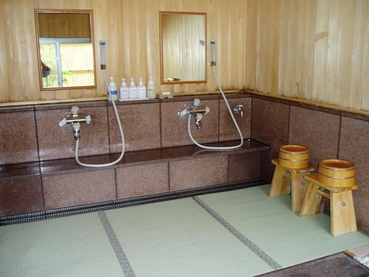 Hot Spring Bath in Keiryuso Siorie