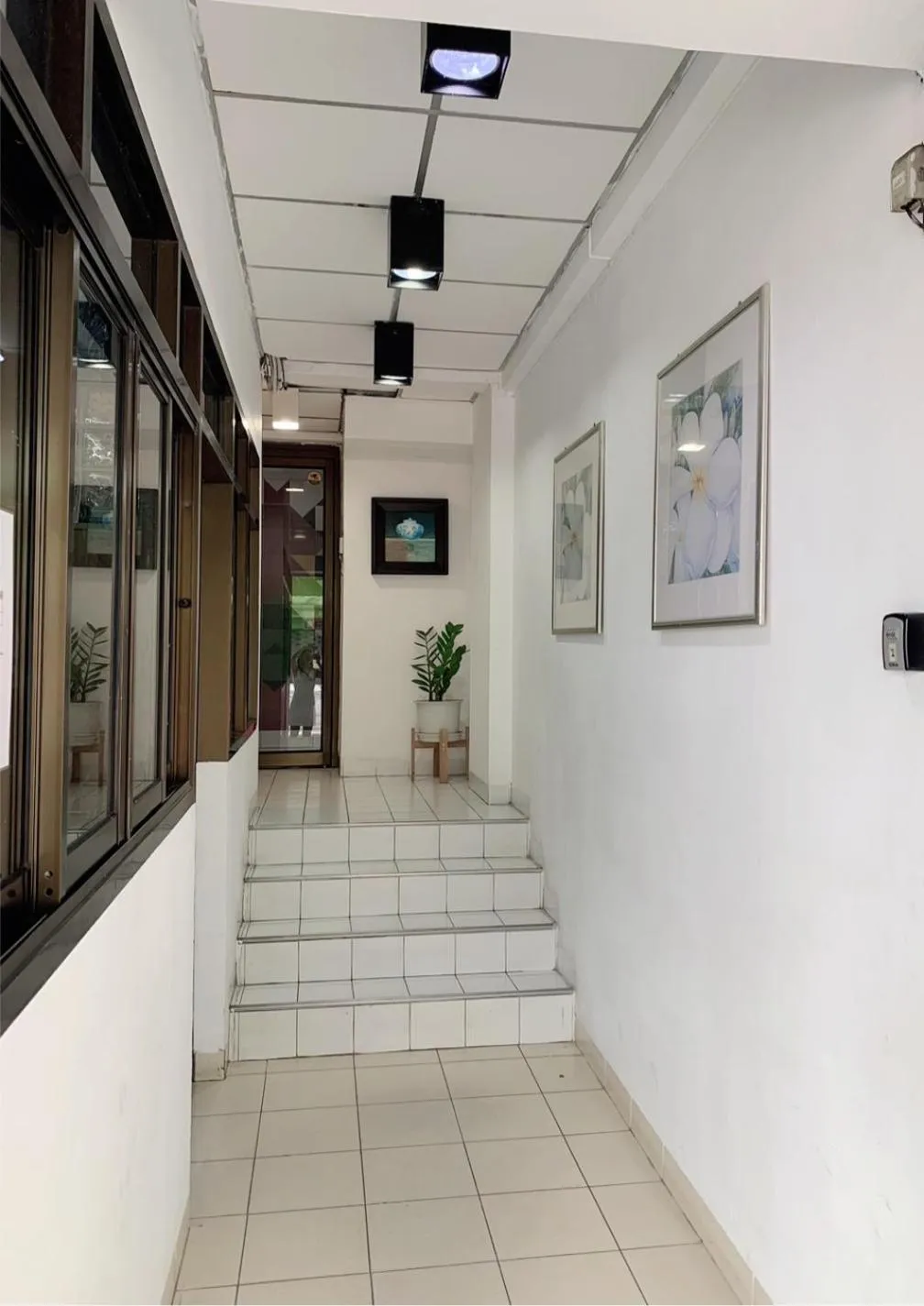 Facade/entrance in D haus Ngamwongwan Residence