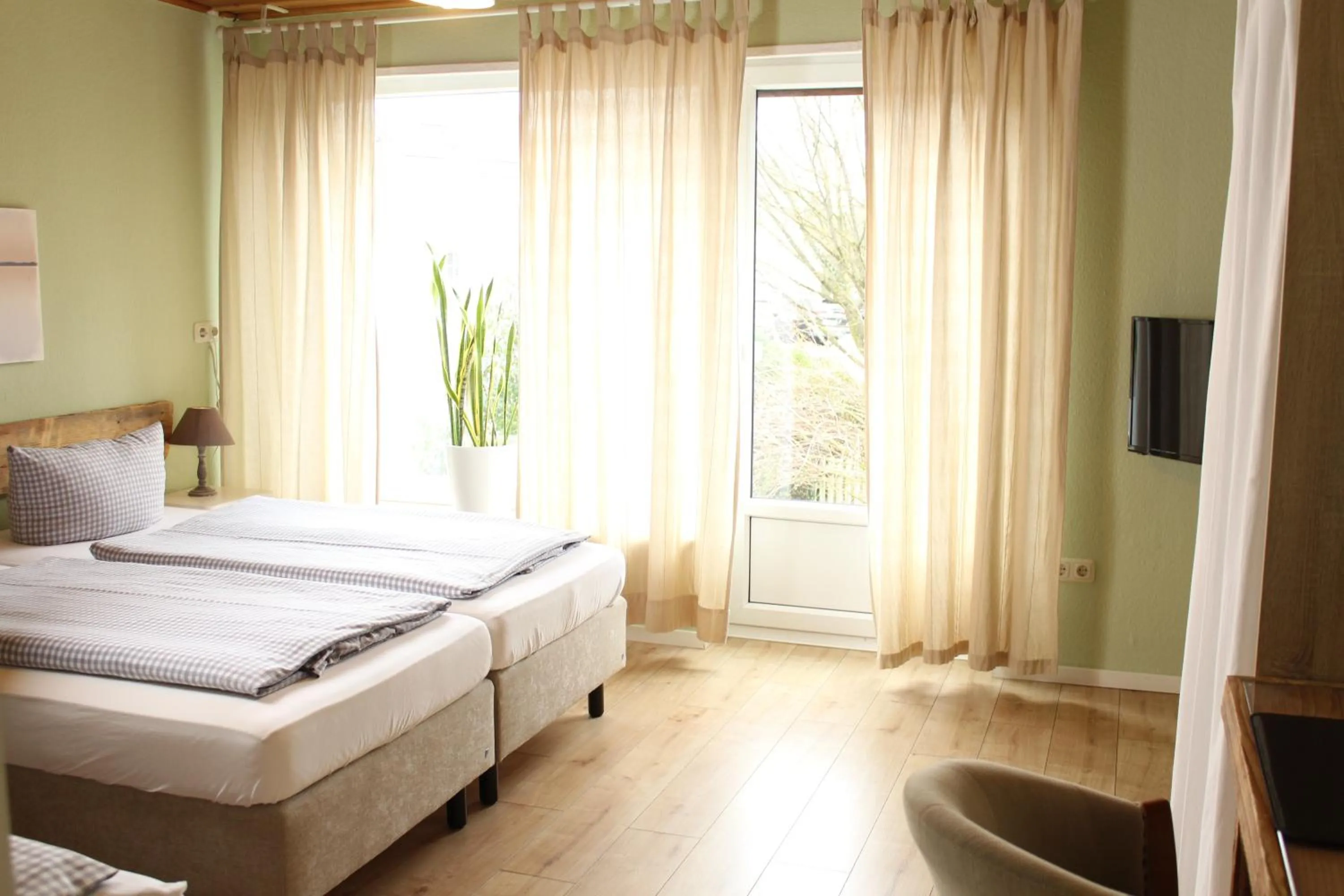 Photo of the whole room, Bed in ARRIVEL Pension Haus am Bach