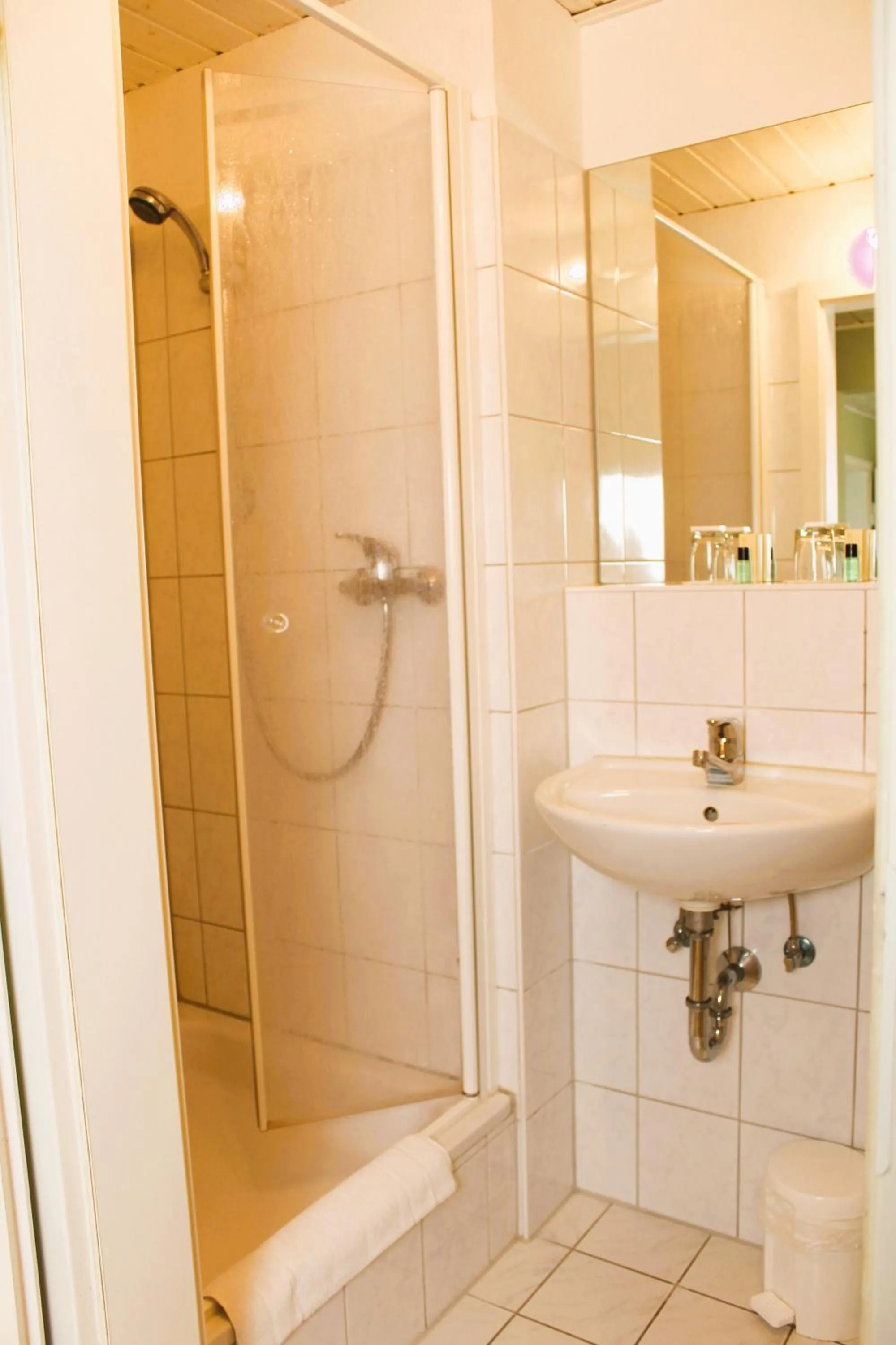Bathroom in ARRIVEL Pension Haus am Bach