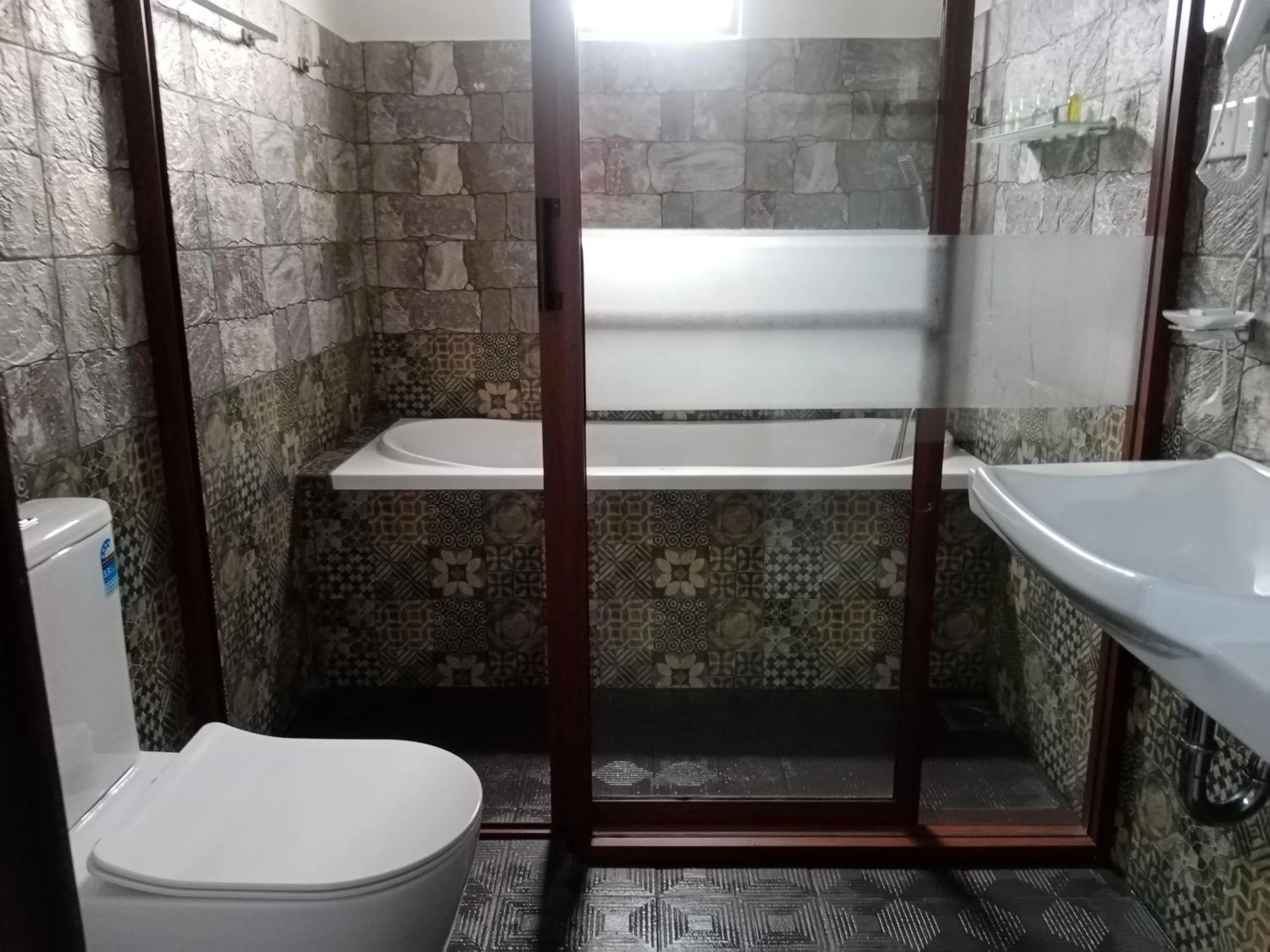 Hot Tub in Hotel Green View Buttala