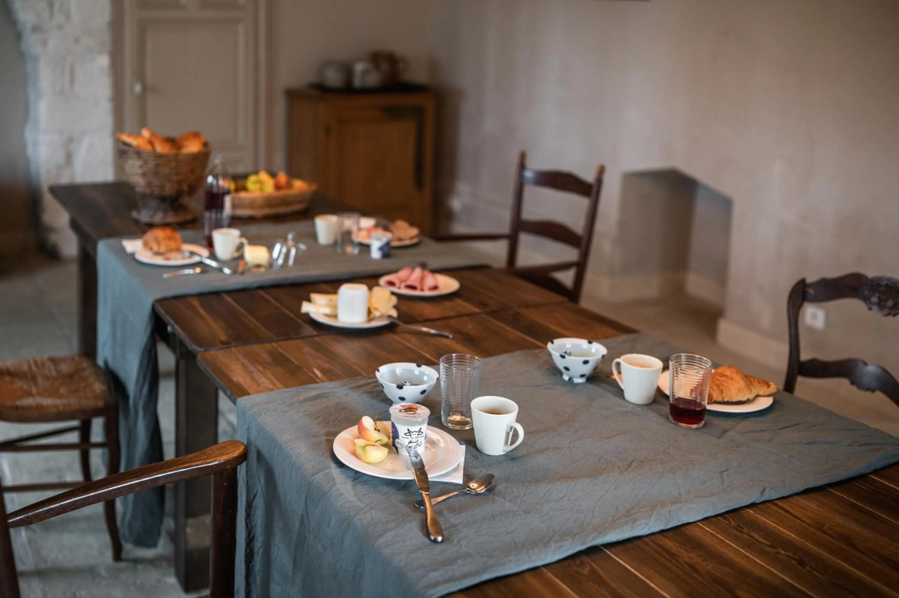 Breakfast in Château Armand Heitz - Domaine Armand Heitz