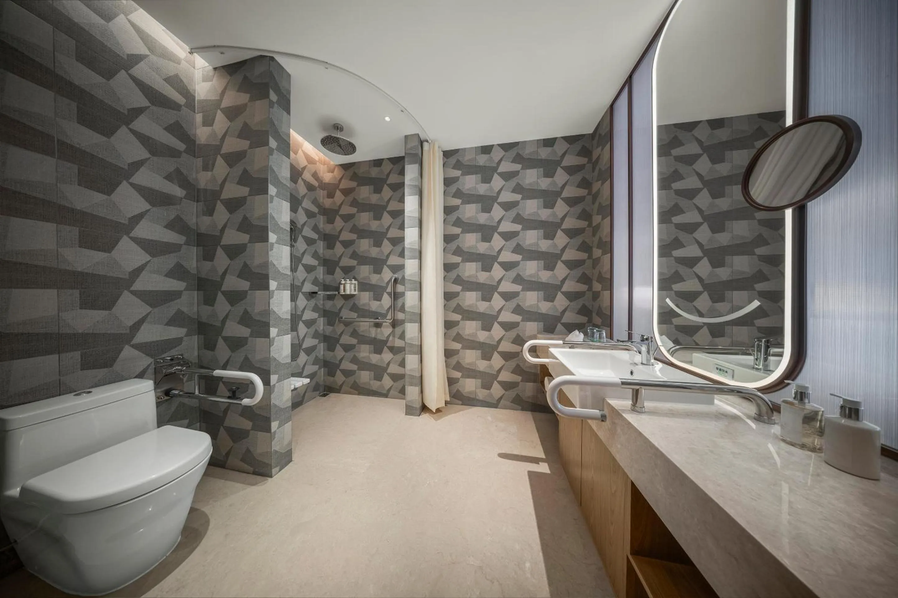 Toilet in Holiday Inn Changchun Jingyue by IHG