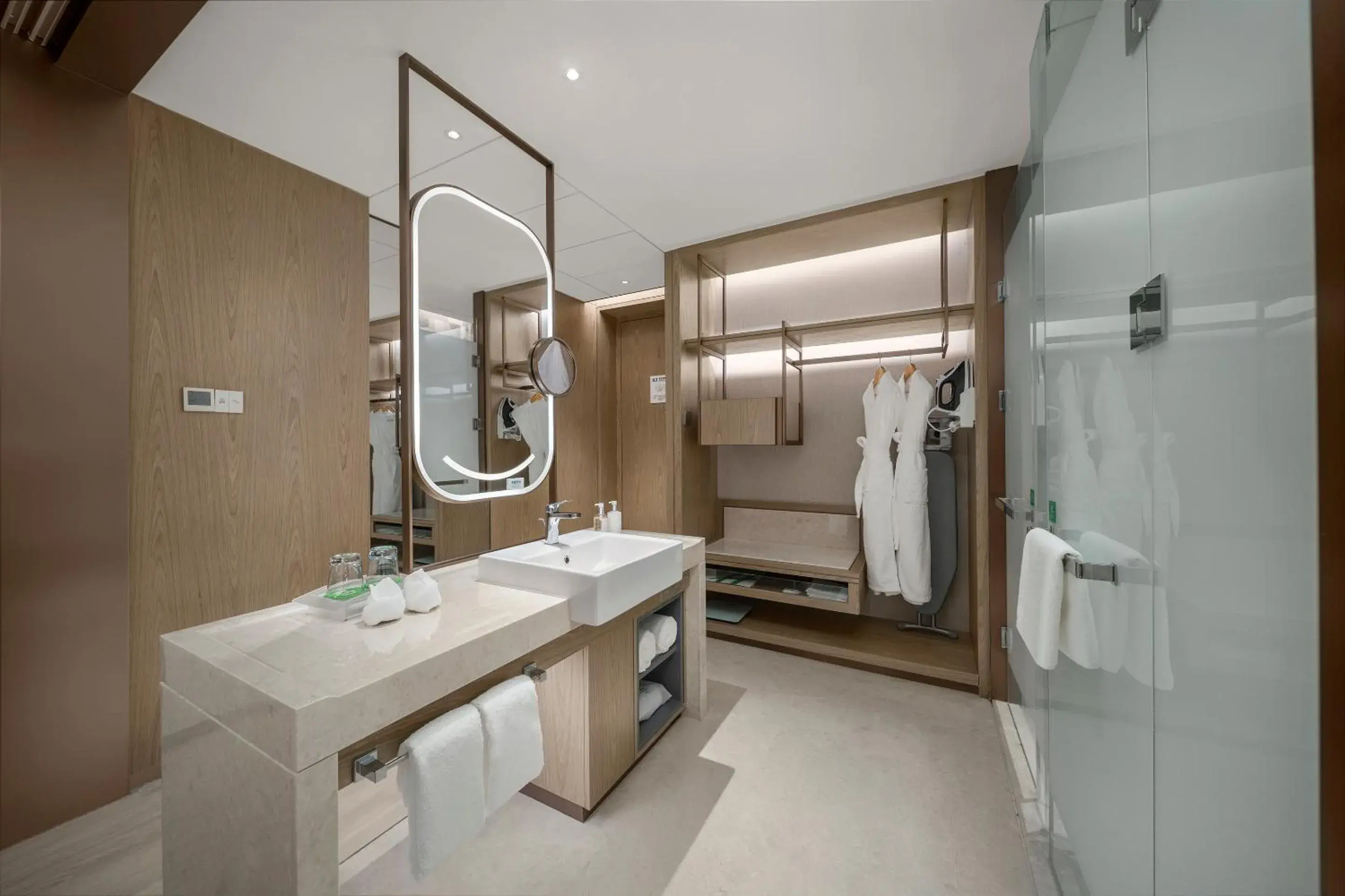 One-Bedroom Suite in Holiday Inn Changchun Jingyue by IHG One-Bedroom Suite in Holiday Inn Changchun Jingyue by IHG