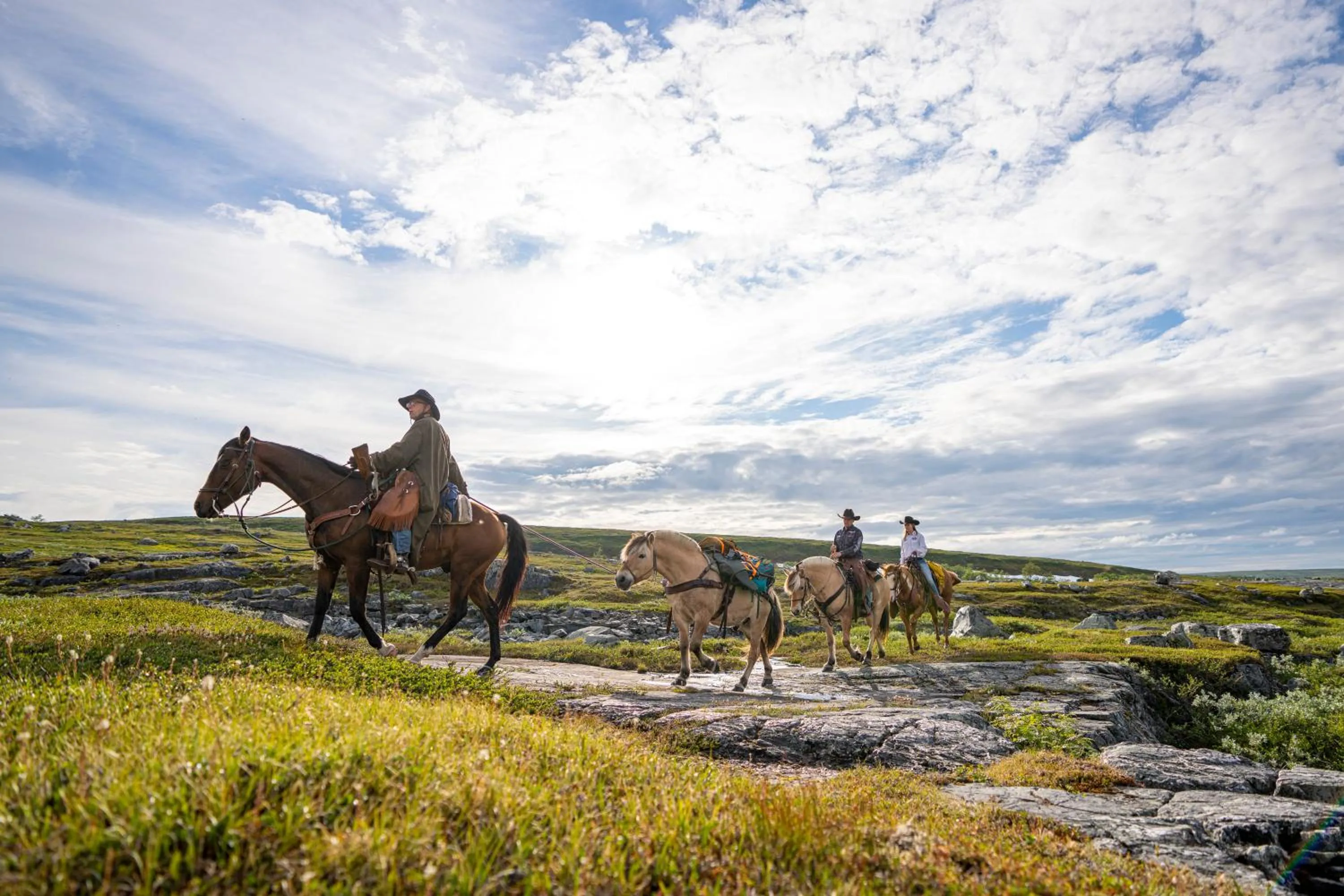 Horse-riding in Flatmoen Natur Lodge