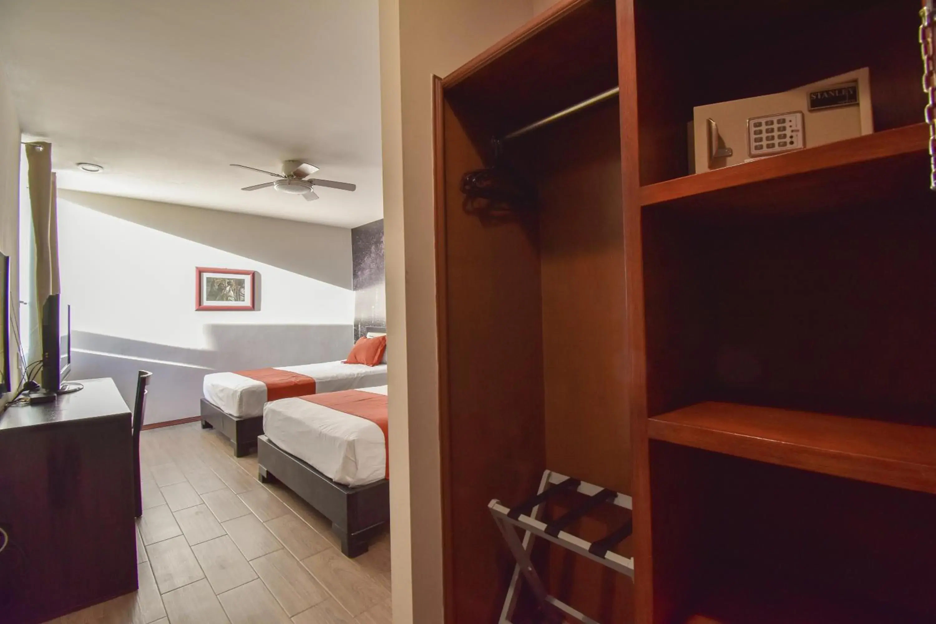 Twin Room in Hotel Tötem Guadalajara Twin Room in Hotel Tötem Guadalajara