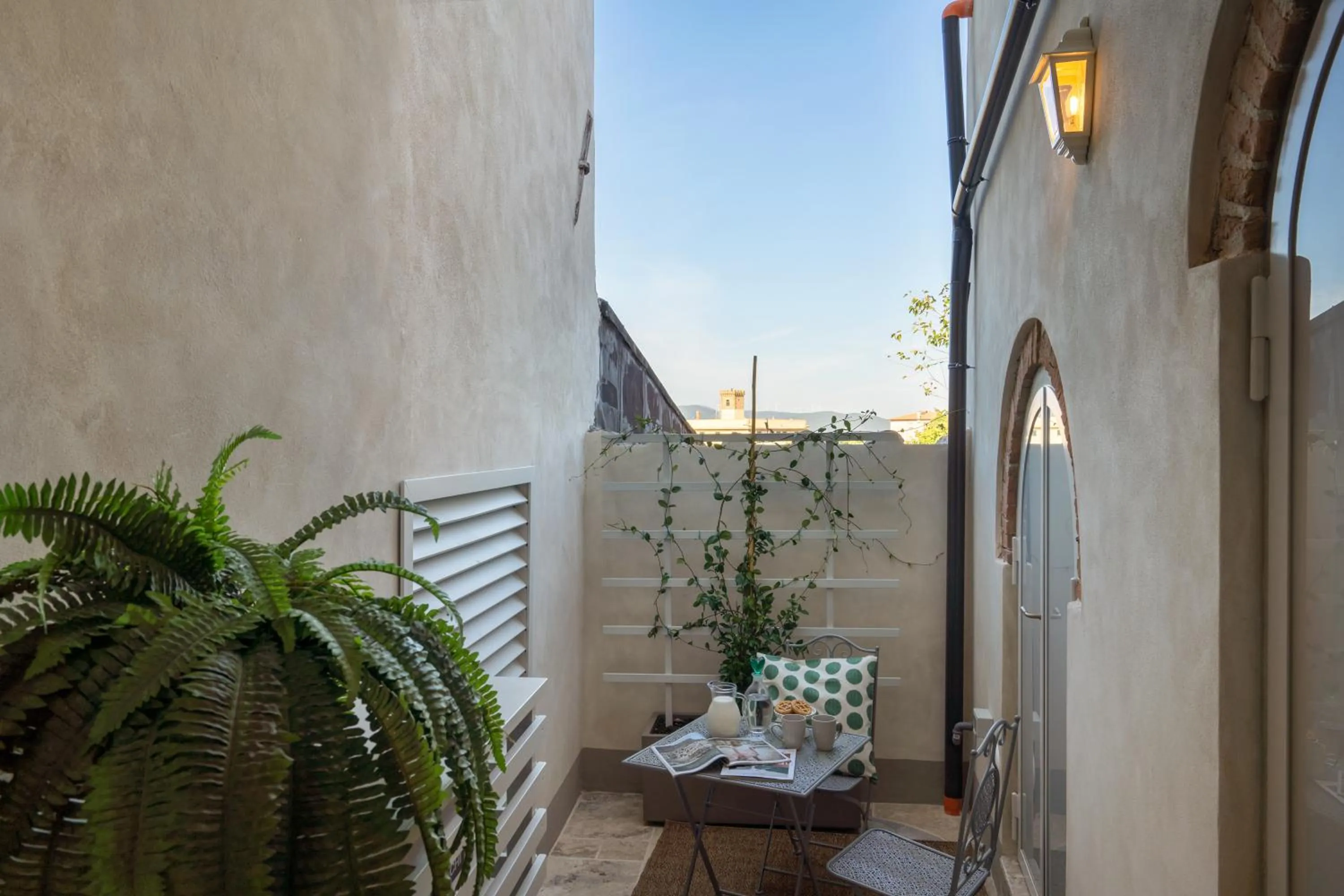 Inner courtyard view in Beatabb