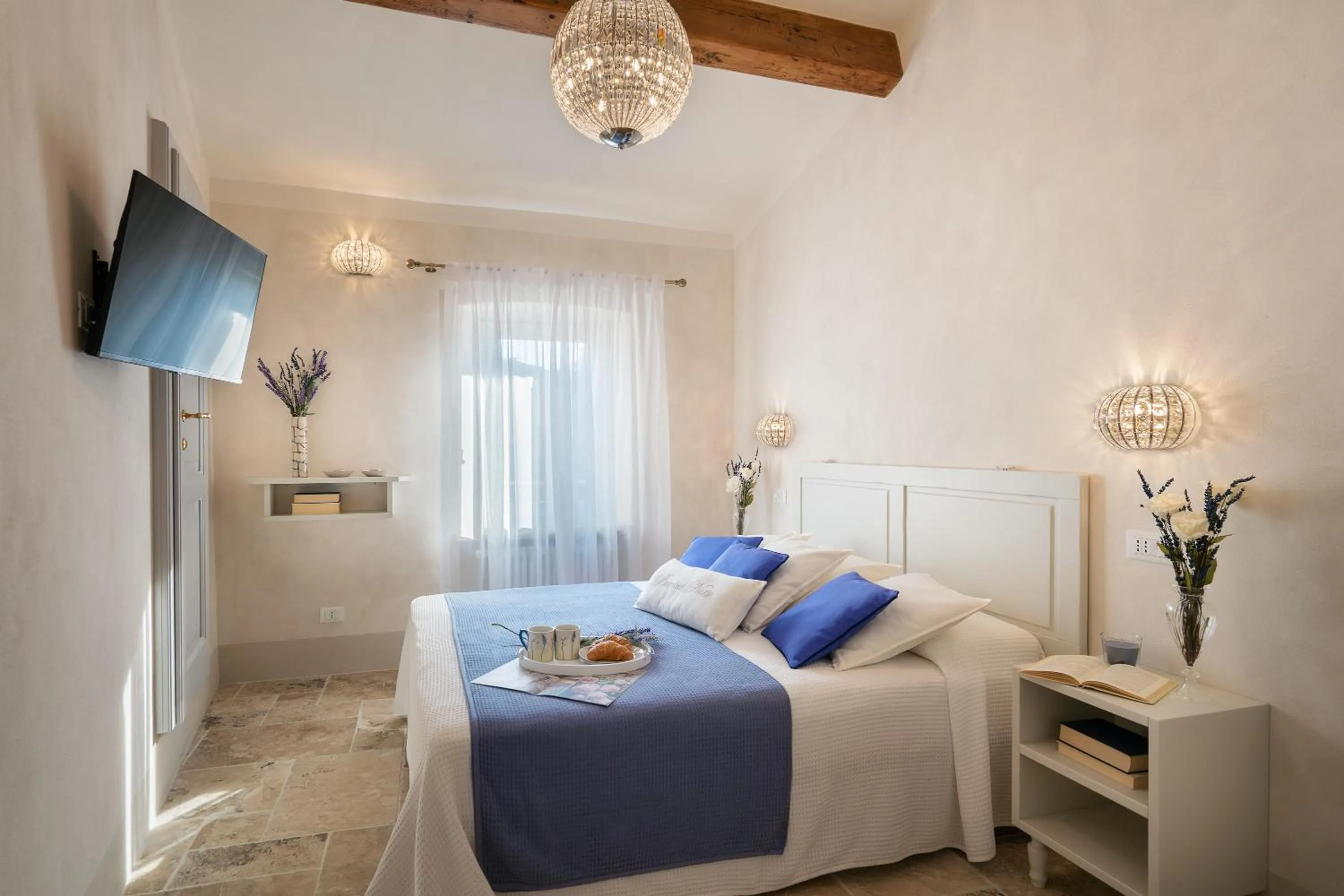 Bedroom, Bed in Beatabb