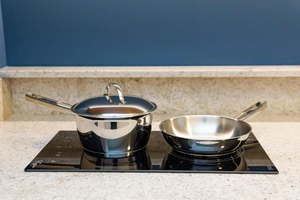 Kitchen or kitchenette in Atrium Studios by Xtay - Conforto em Palhoça, a poucos metros da praia