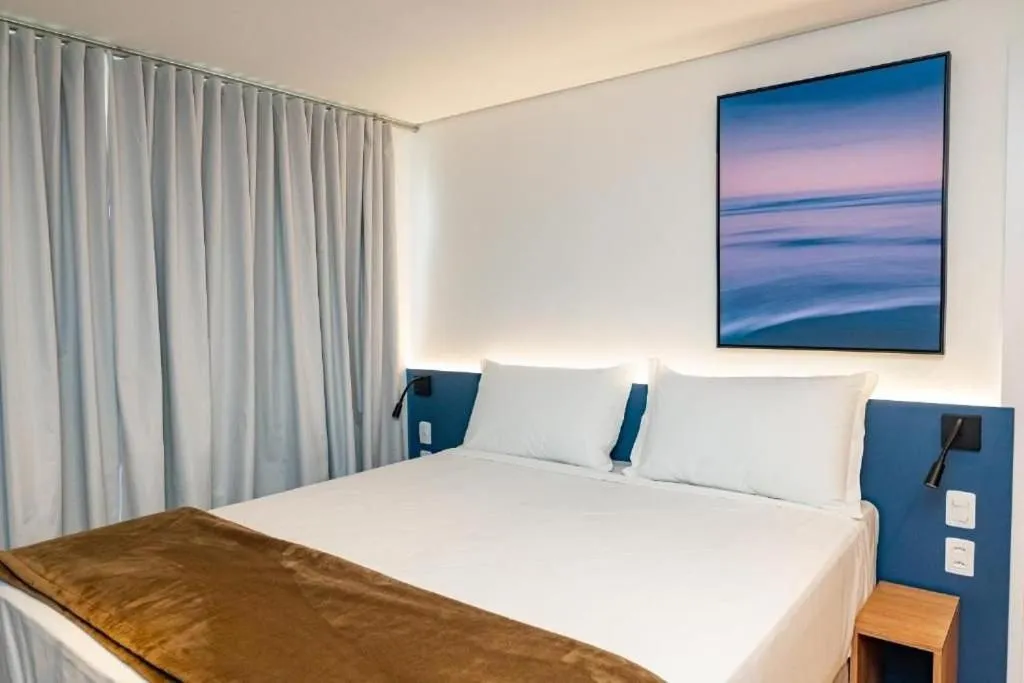 Bedroom, Bed in Atrium Studios by Xtay - Conforto em Palhoça, a poucos metros da praia