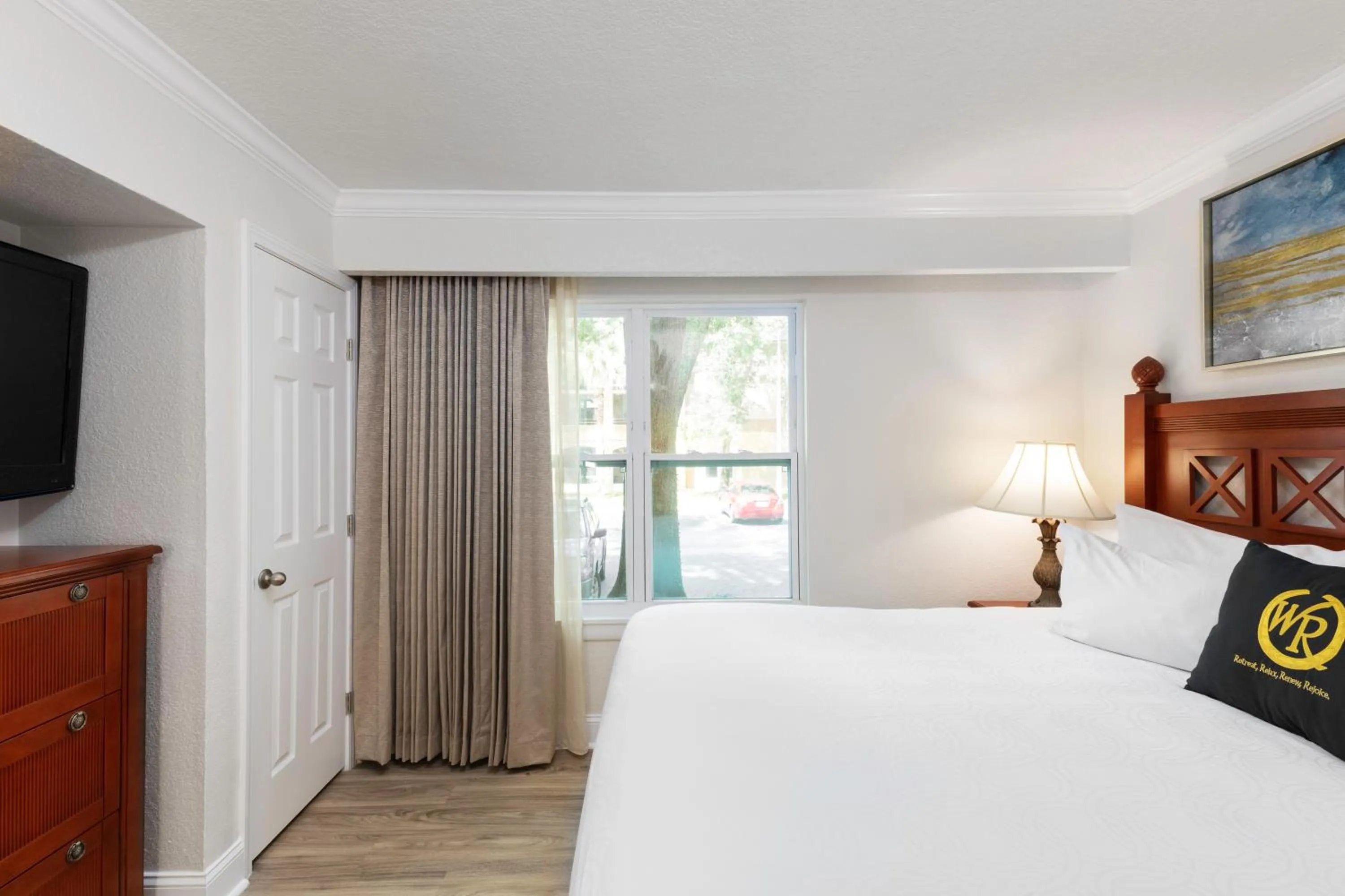 Bed in Westgate Blue Tree Resort