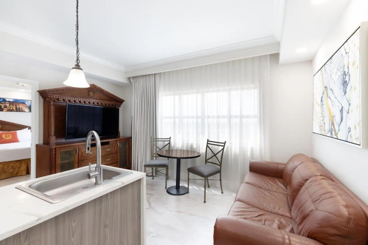 Kitchen or kitchenette in Westgate Palace Hotel - Universal - I-Drive