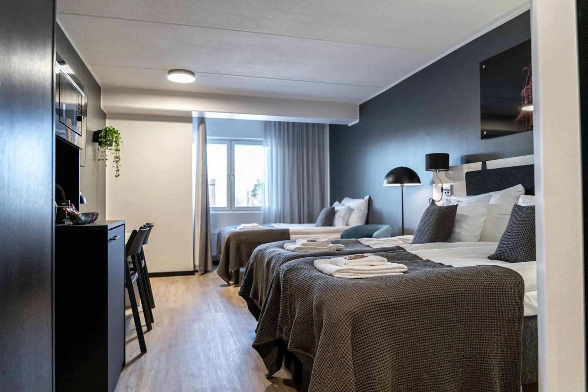 Photo of the whole room, Bed in Hotelli Sointu by UHANDA