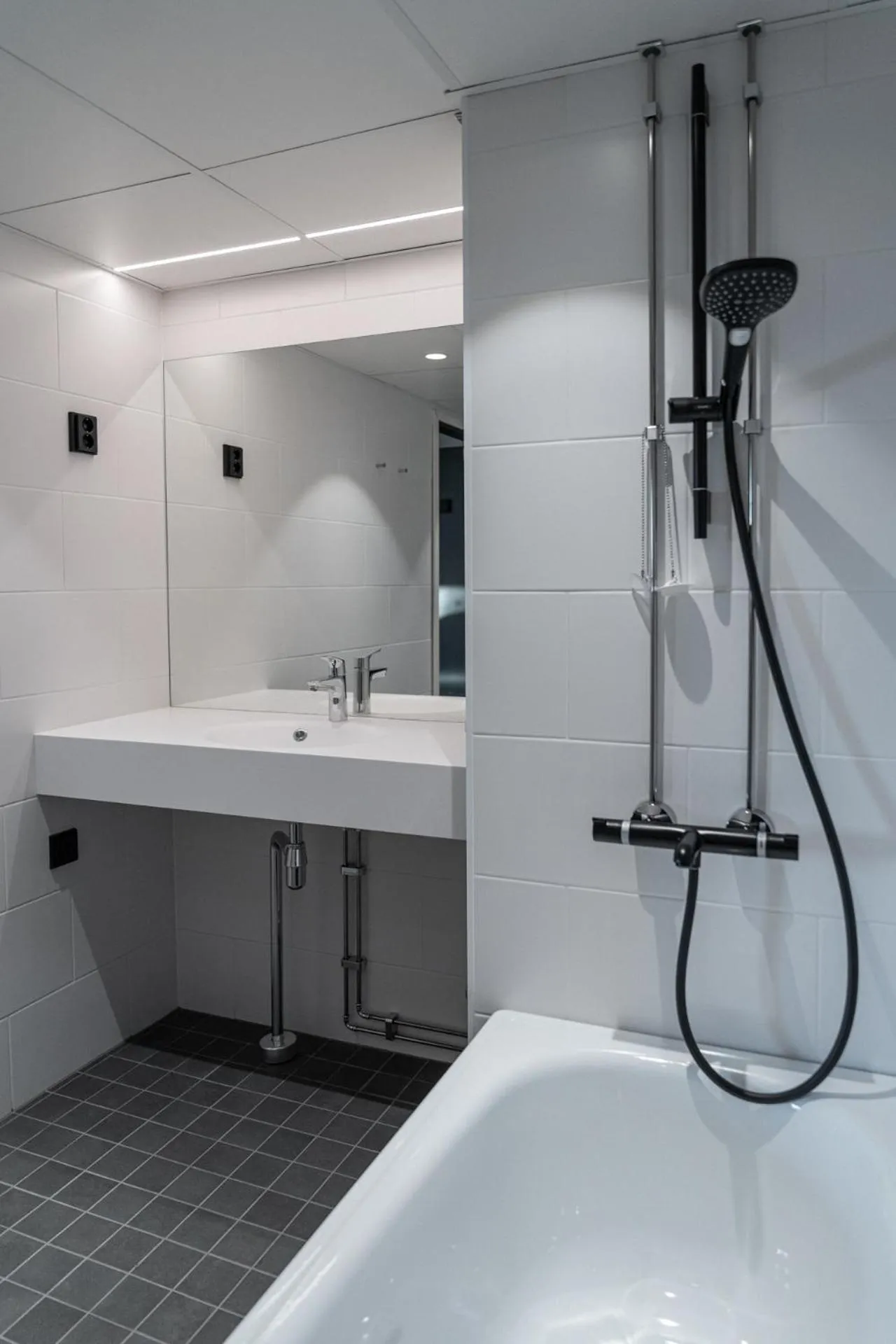 Bathroom in Hotelli Sointu by UHANDA