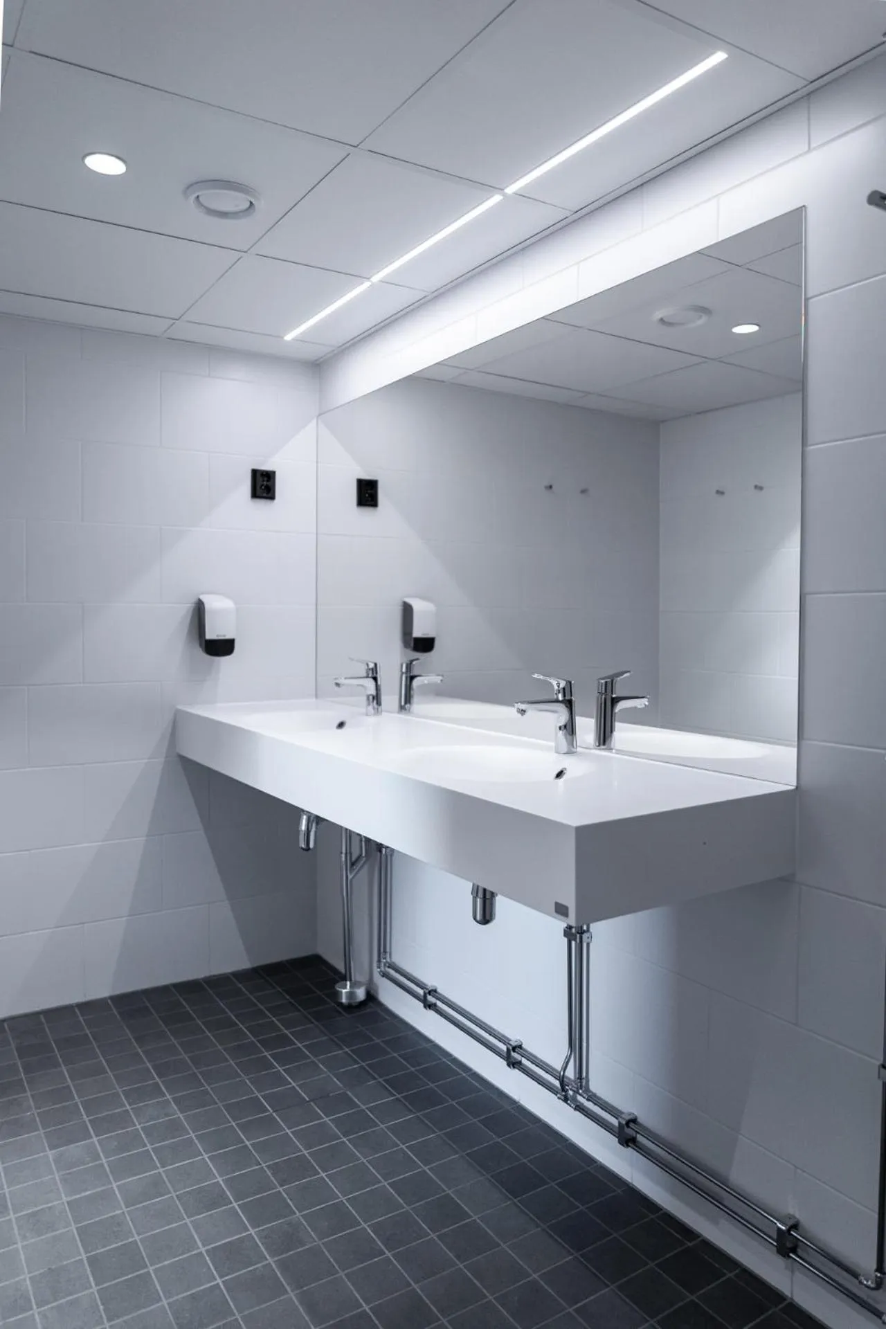 Bathroom in Hotelli Sointu by UHANDA