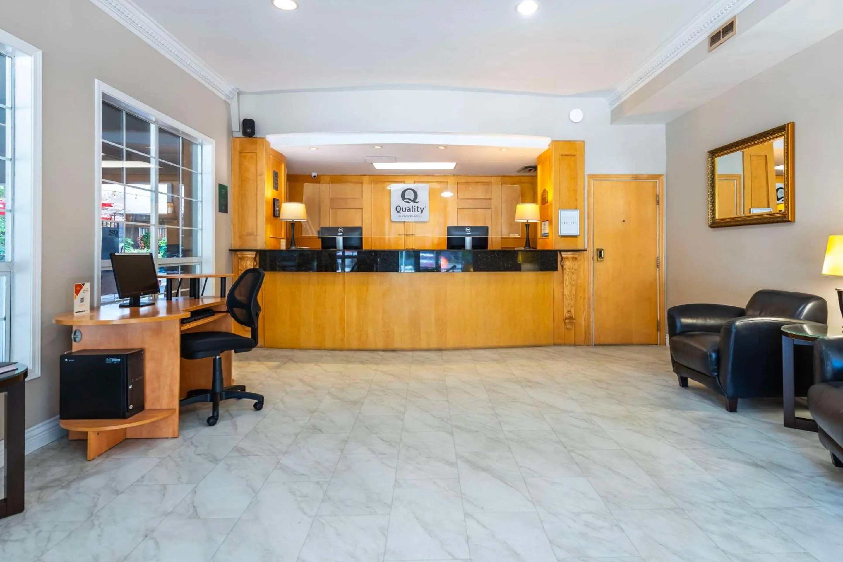 Lobby or reception in Quality Inn Downtown Inner Harbour
