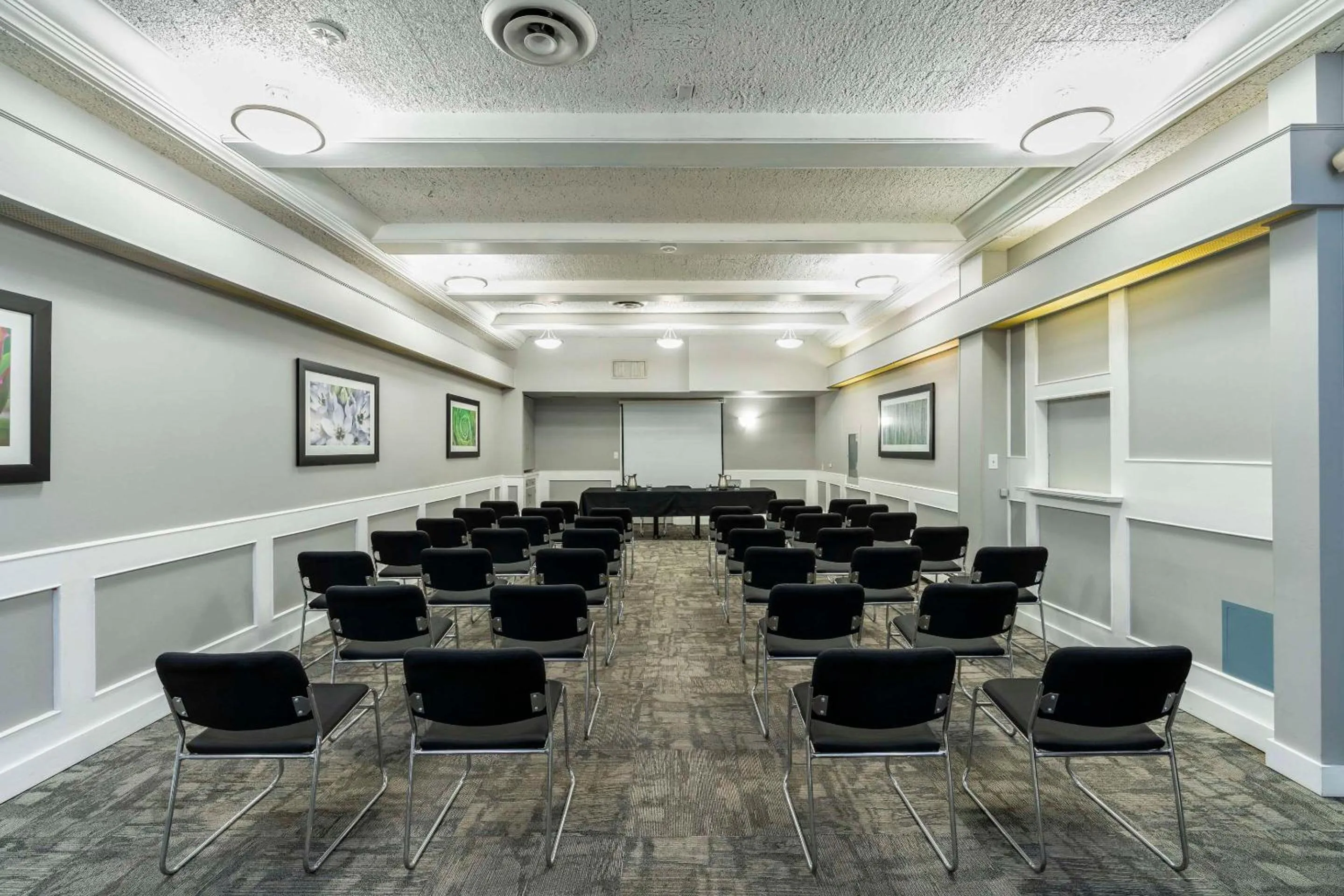 Meeting/conference room in Quality Inn Downtown Inner Harbour