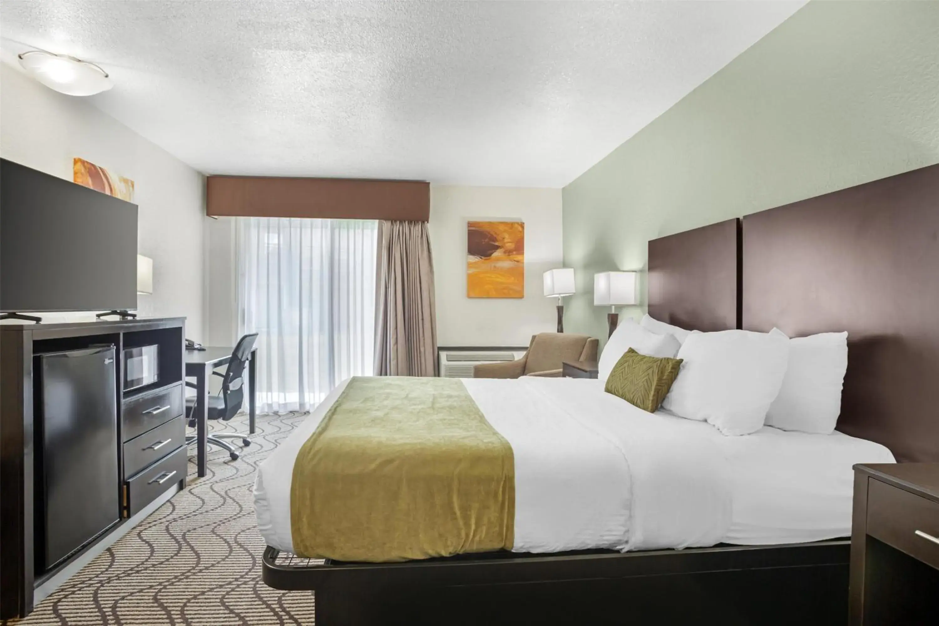 King Room - Non-Smoking in Best Western Gold Country Inn King Room - Non-Smoking in Best Western Gold Country Inn