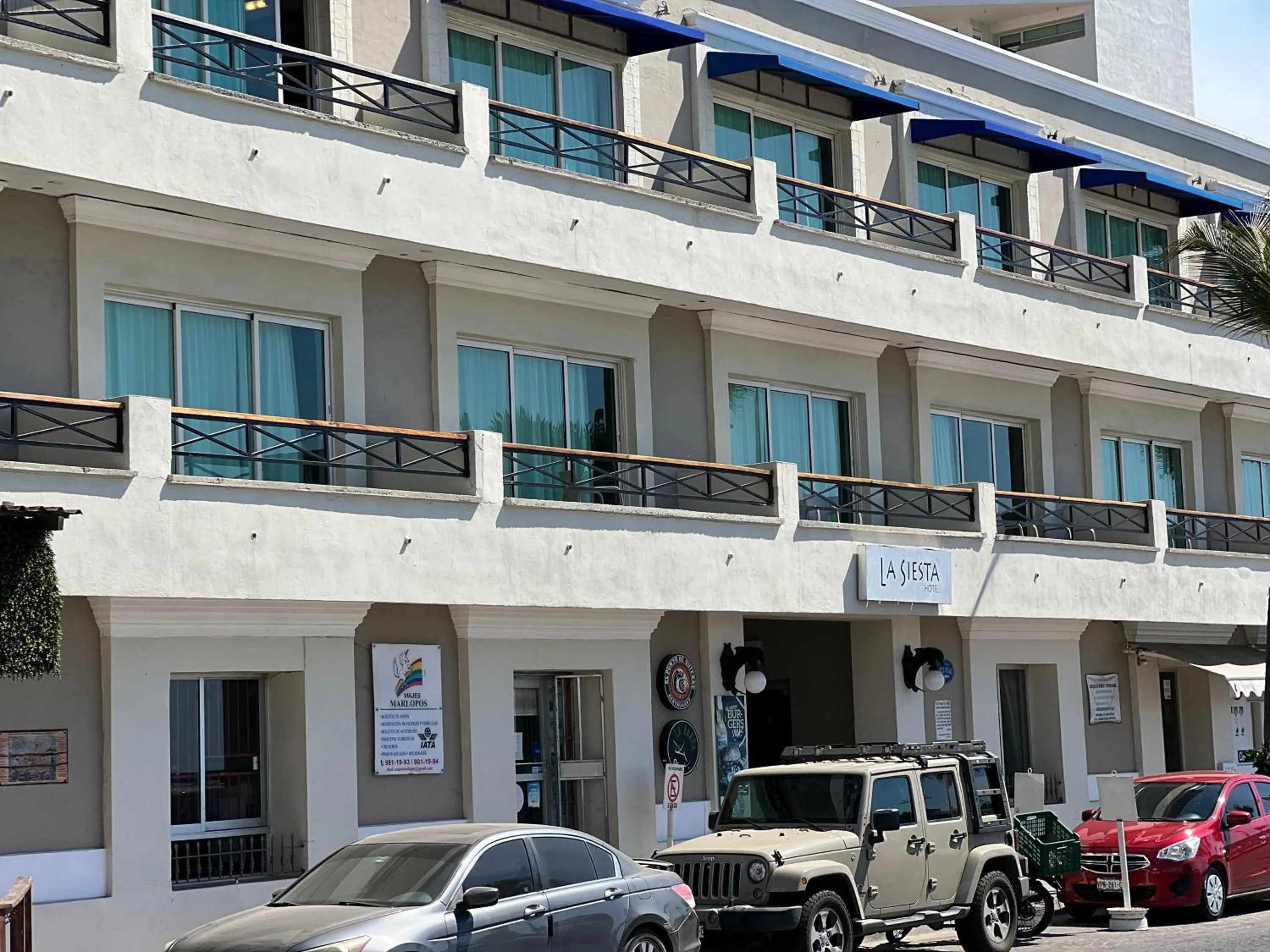 Property building in Hotel La Siesta Malecón