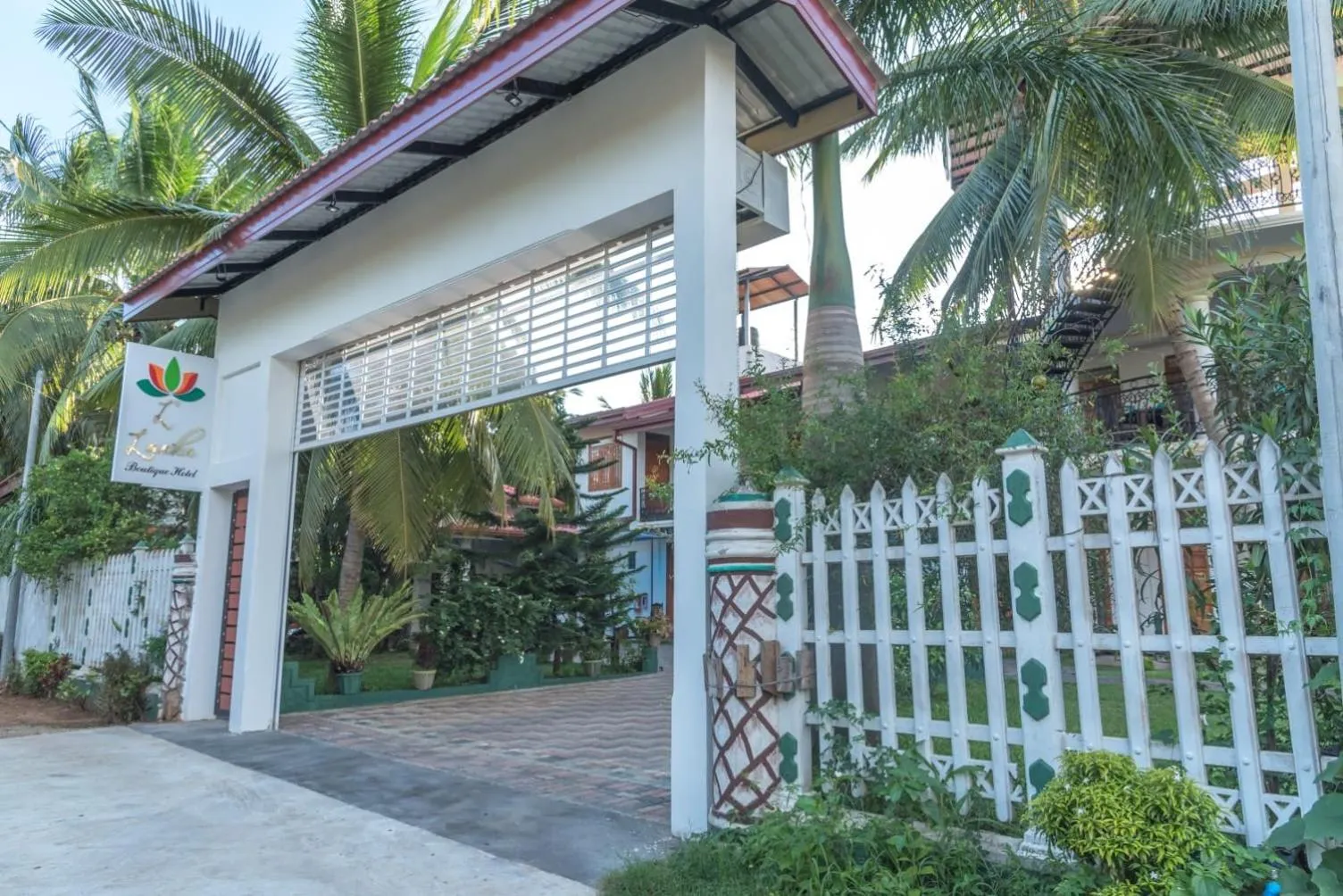 Property building in L S Lanka Hotel Dambulla