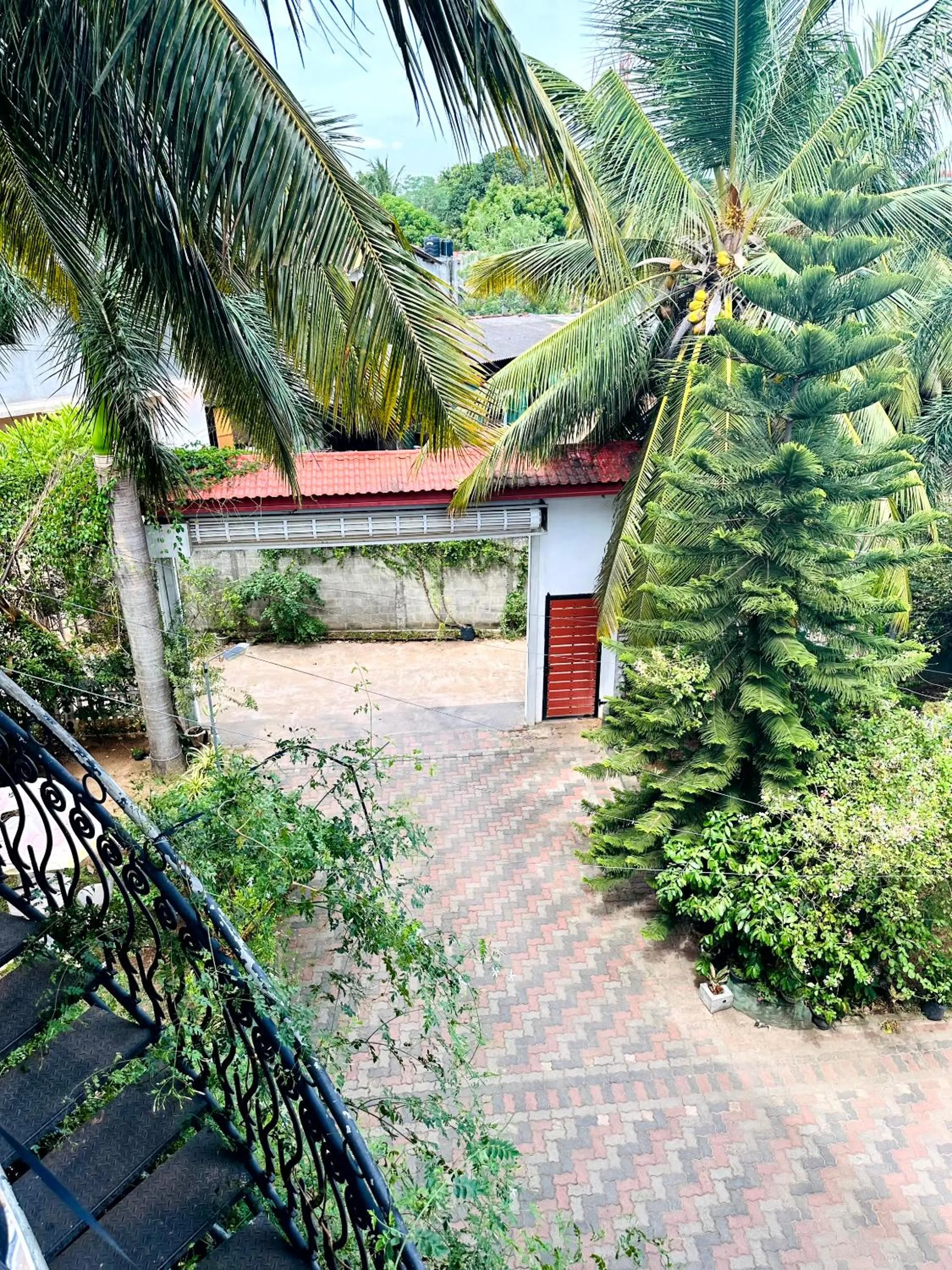 L S Lanka Hotel Dambulla