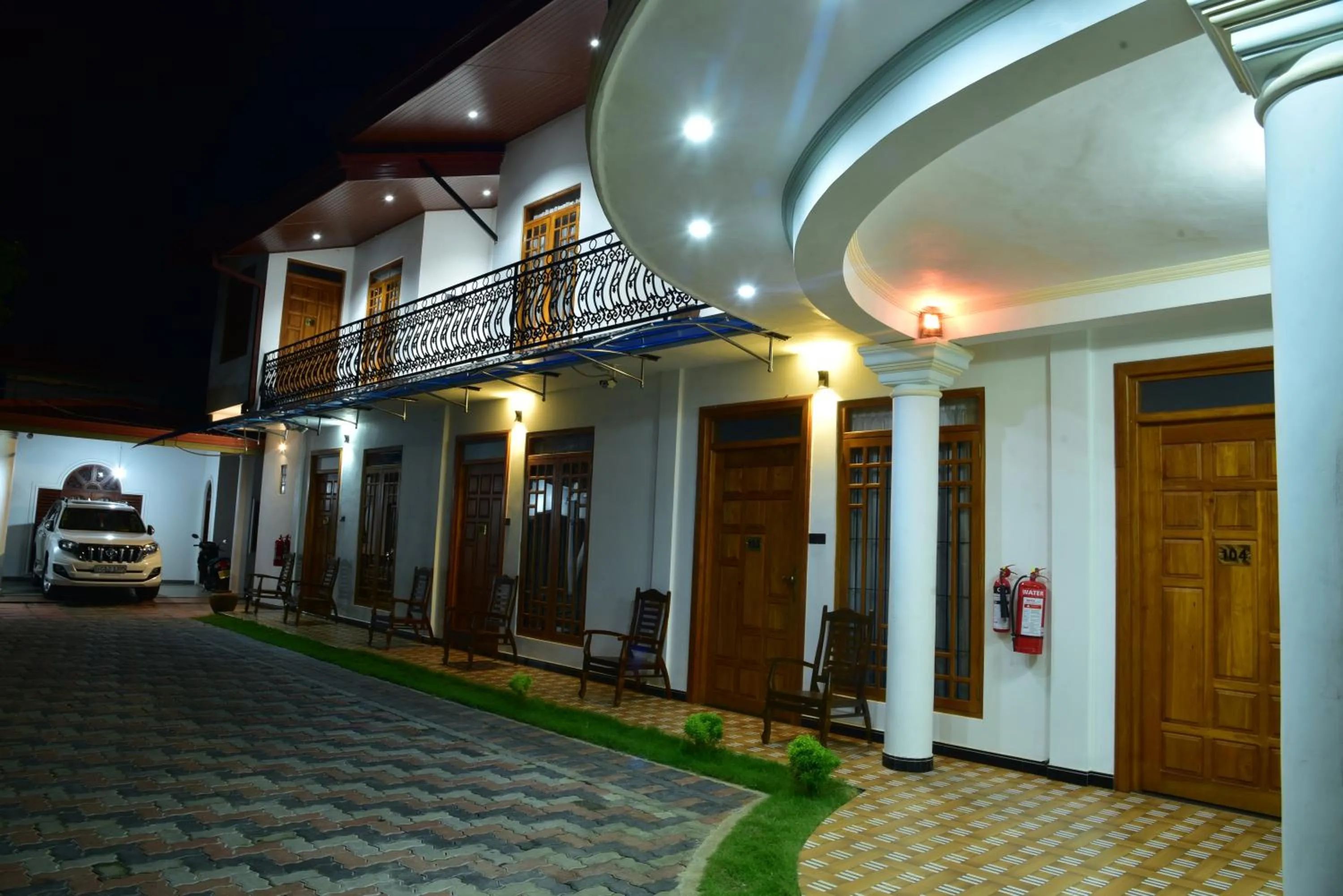 Facade/entrance in L S Lanka Hotel Dambulla
