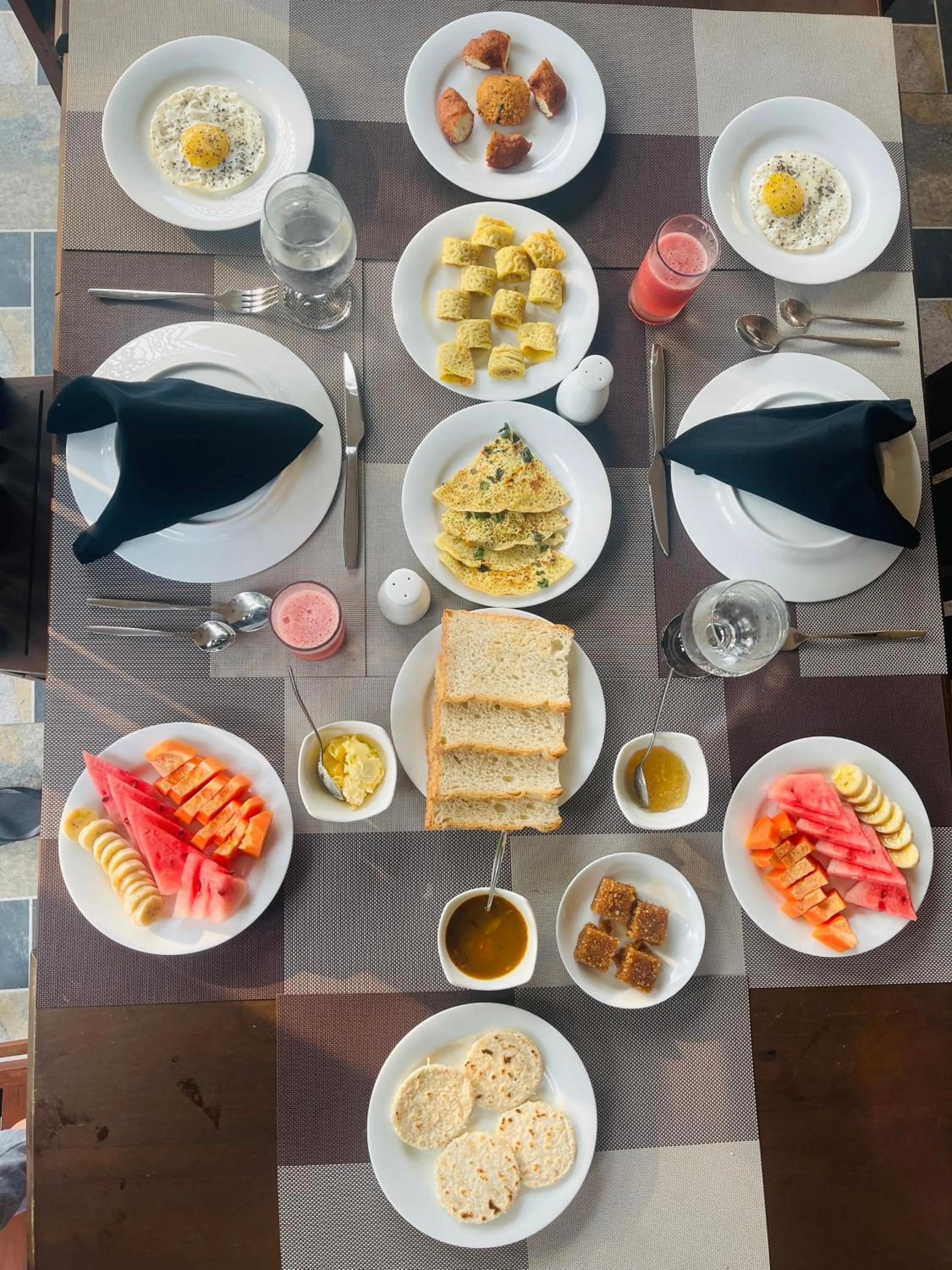 L S Lanka Hotel Dambulla