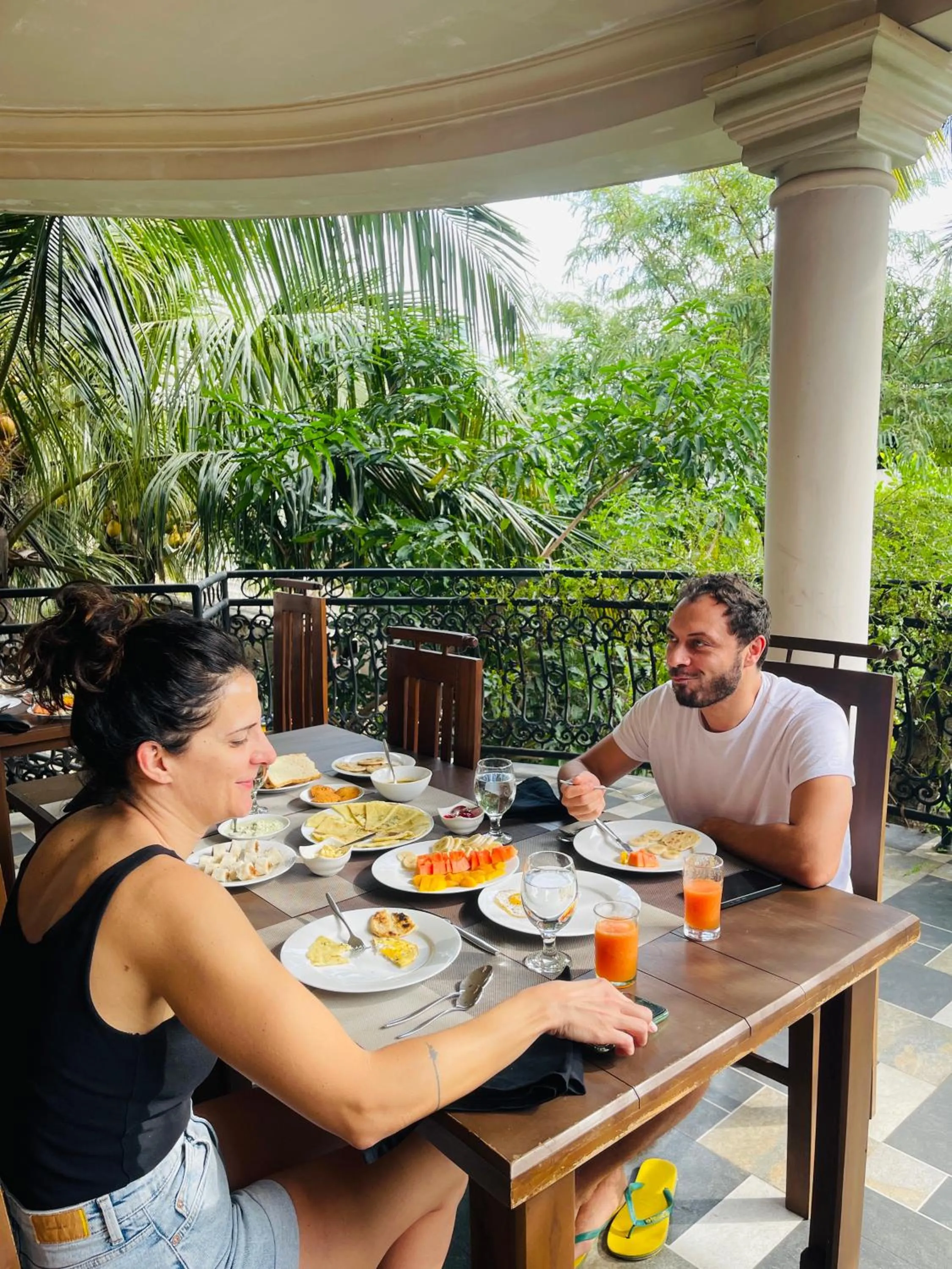 L S Lanka Hotel Dambulla