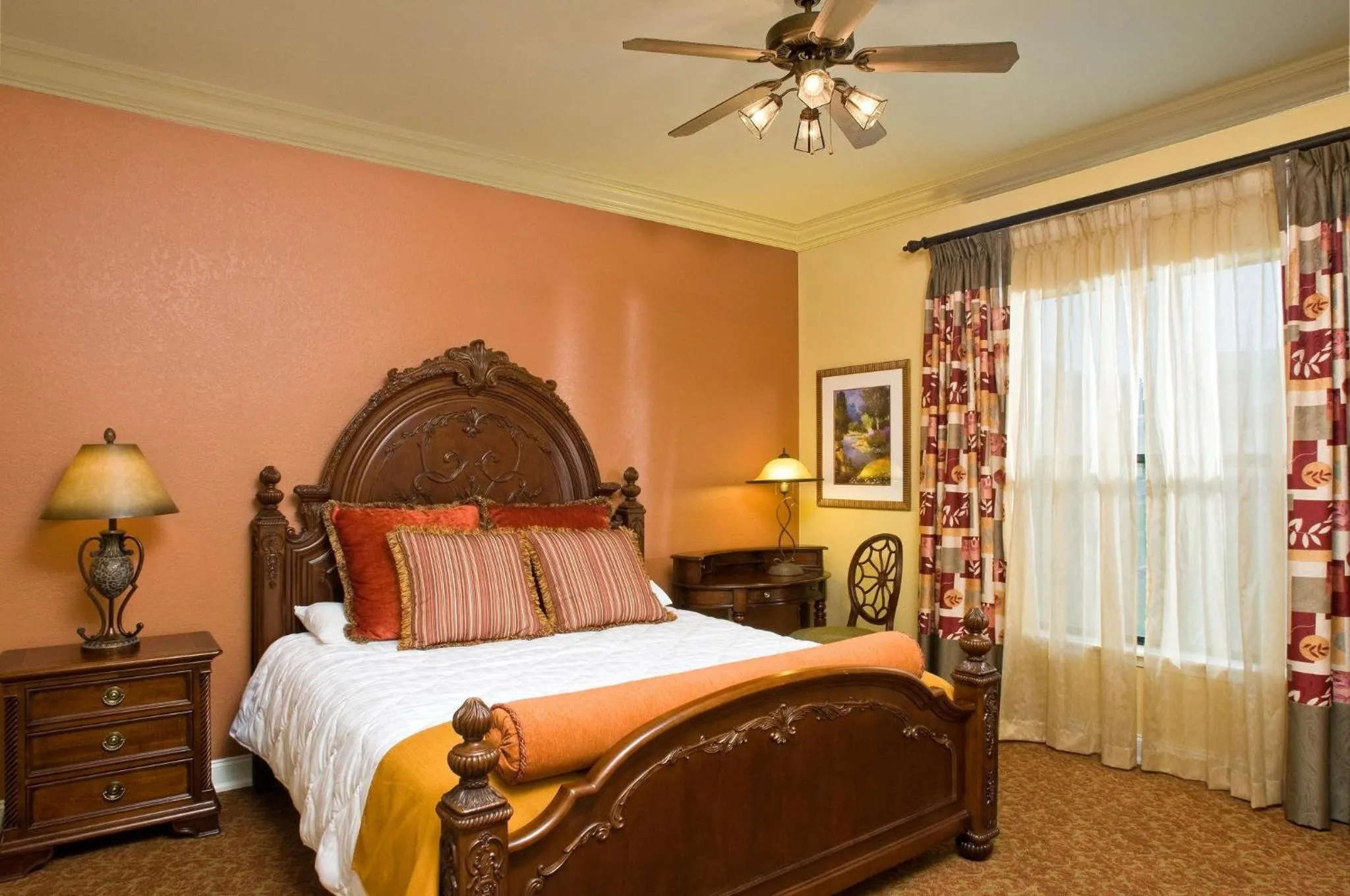 Bed in Club Wyndham Smoky Mountains