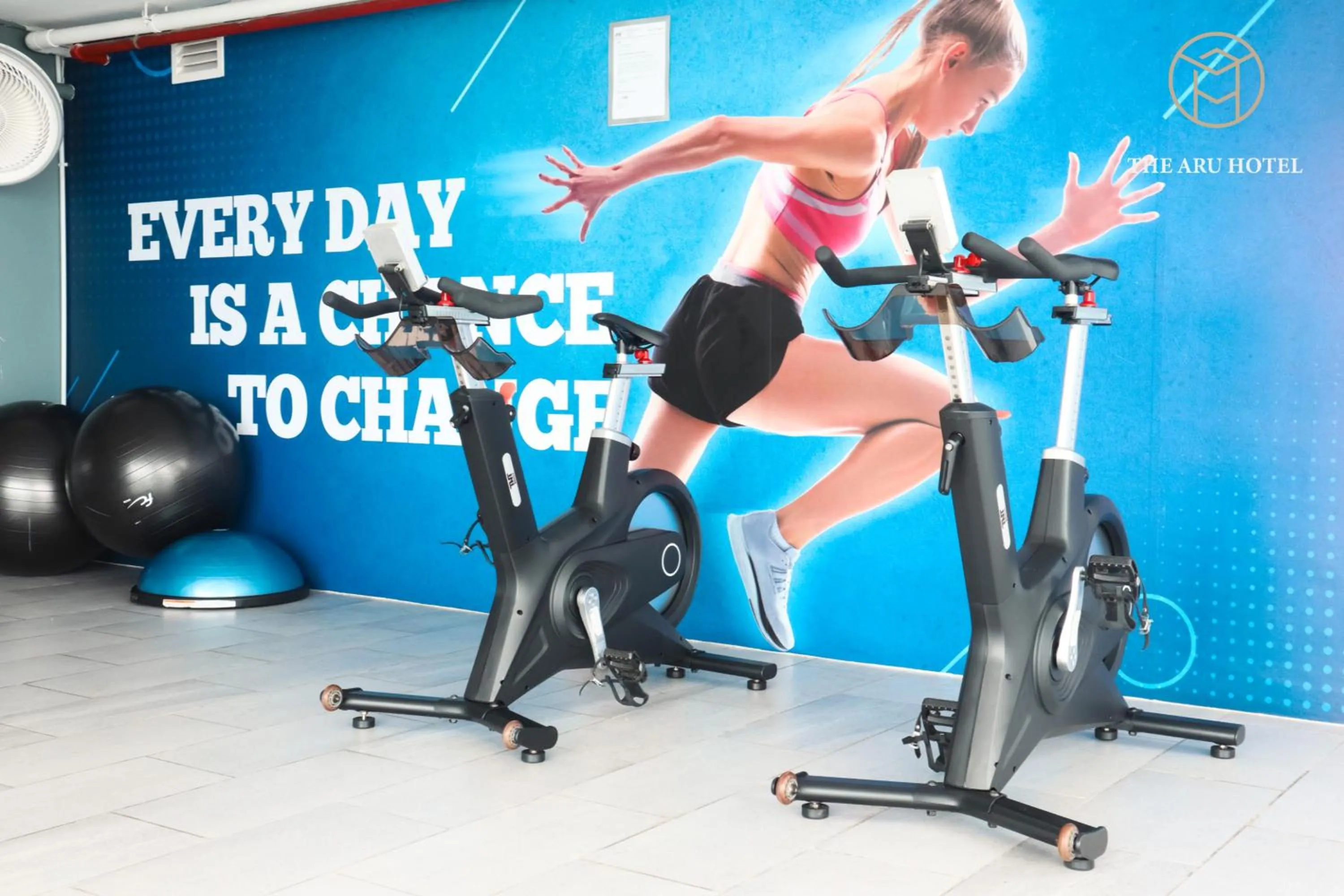 Fitness centre/facilities in The Aru by Ayuhouz