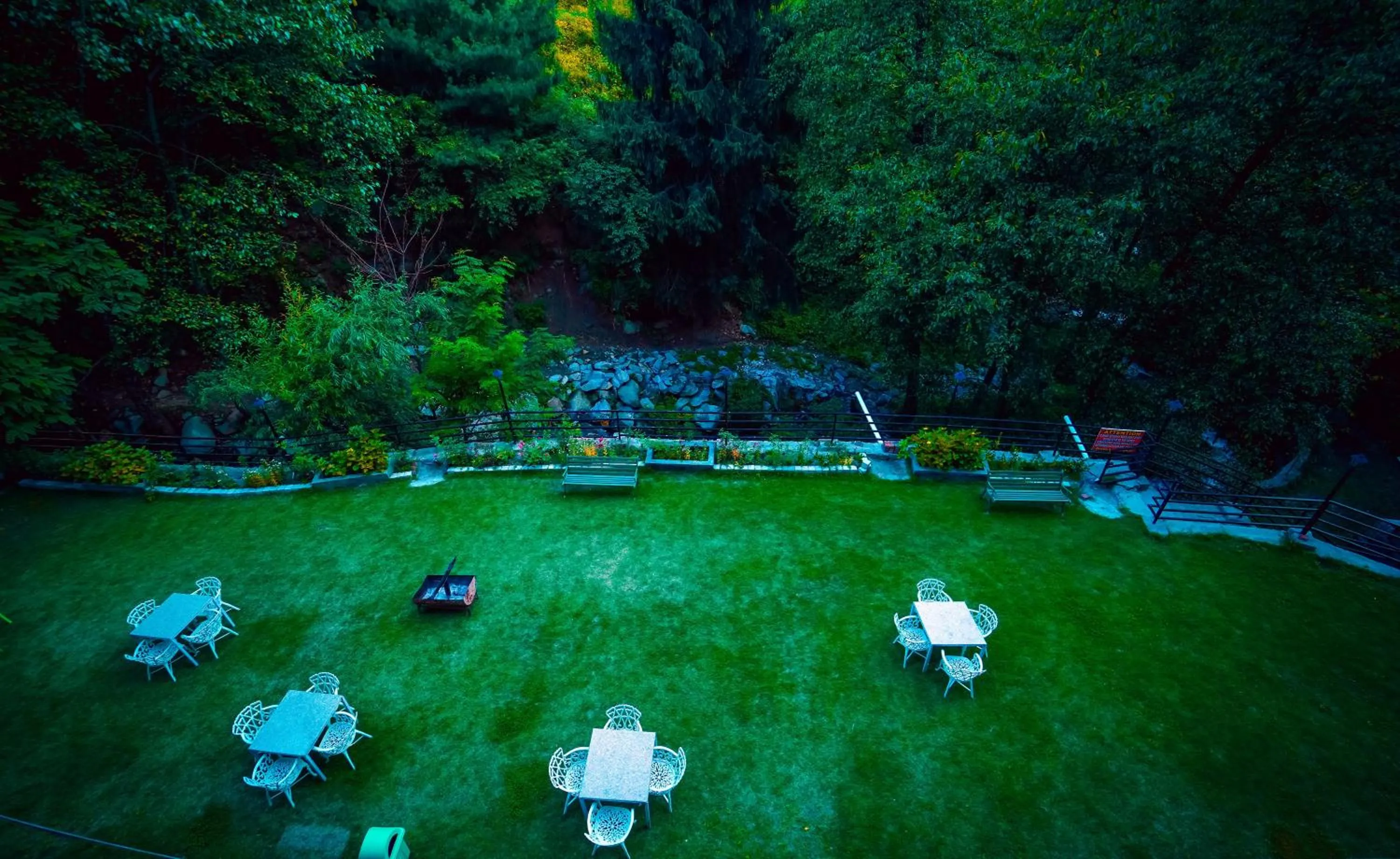 Garden in Regenta Place Green Leaf Manali- A Centrally Heated Resort