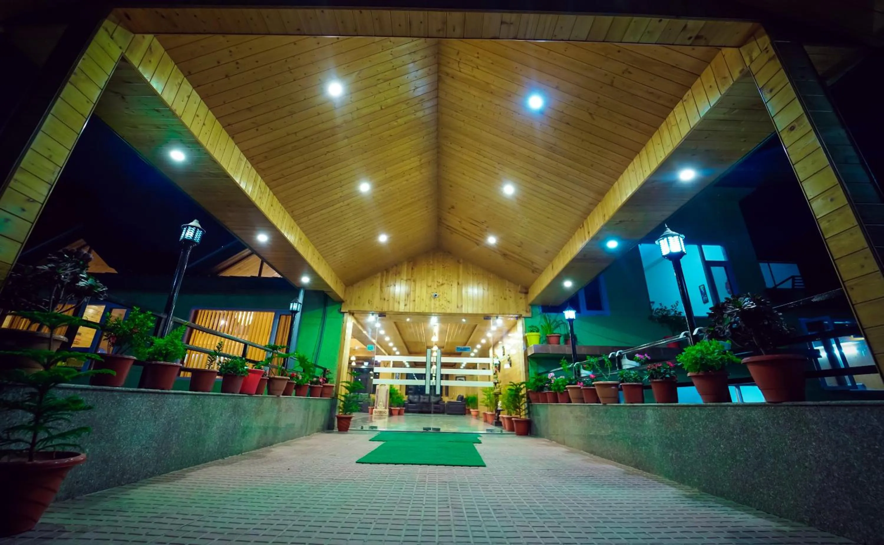 Facade/entrance in Regenta Place Green Leaf Manali- A Centrally Heated Resort