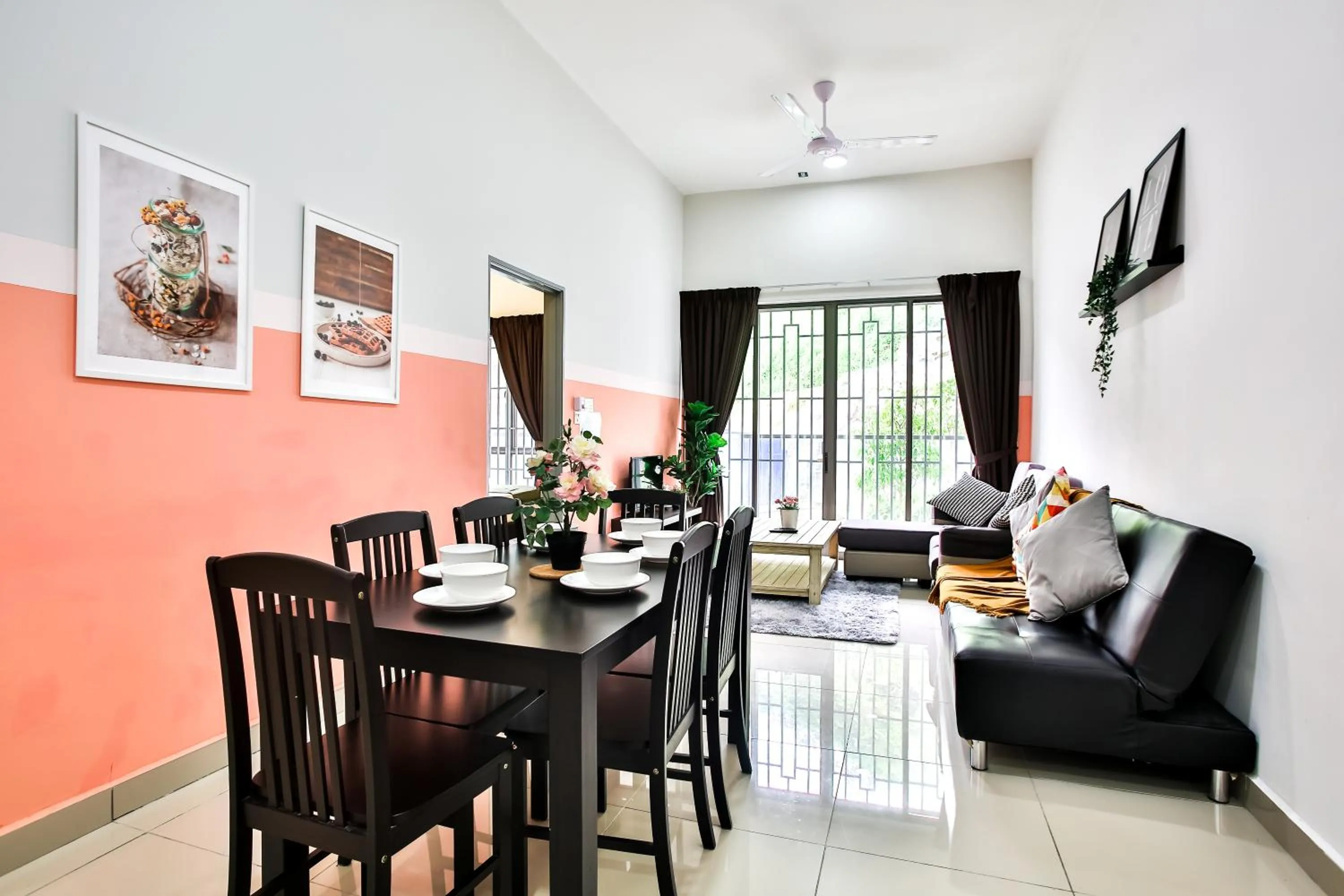 Dining area in PLAY at Palas Horizon @ Kea Farm