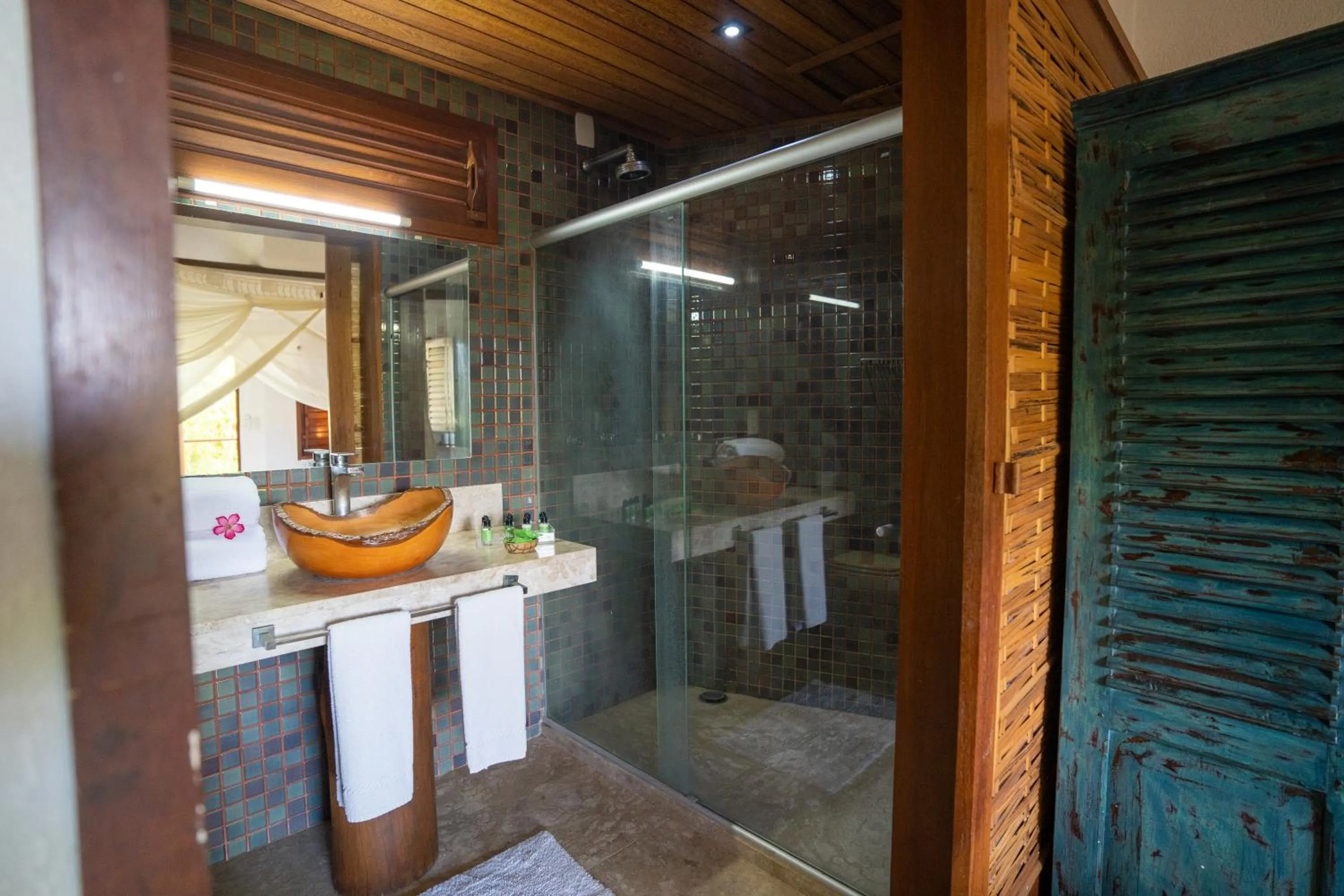 Shower in Hotel Villa Balidendê