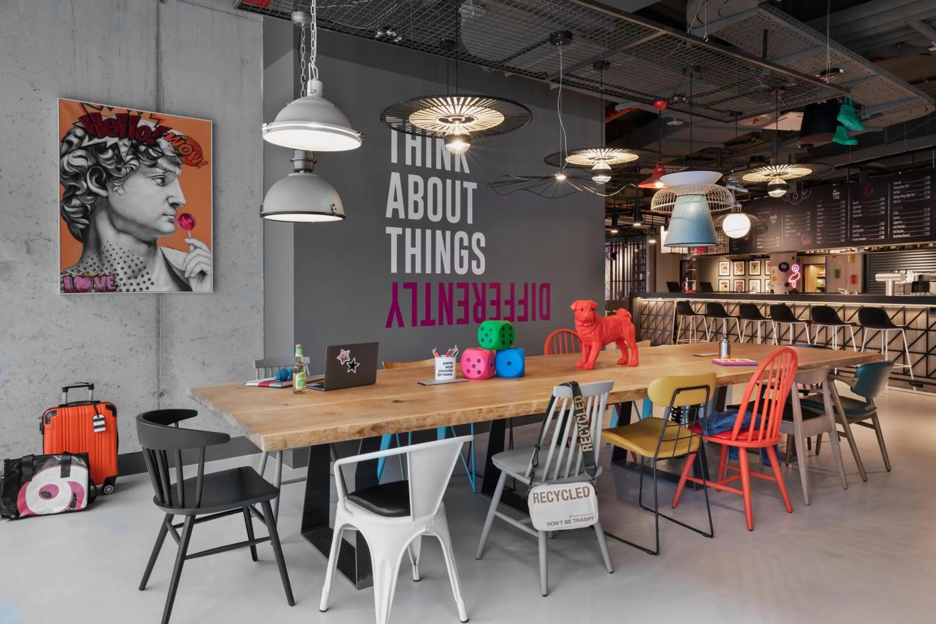 Restaurant/places to eat in Moxy Duesseldorf City