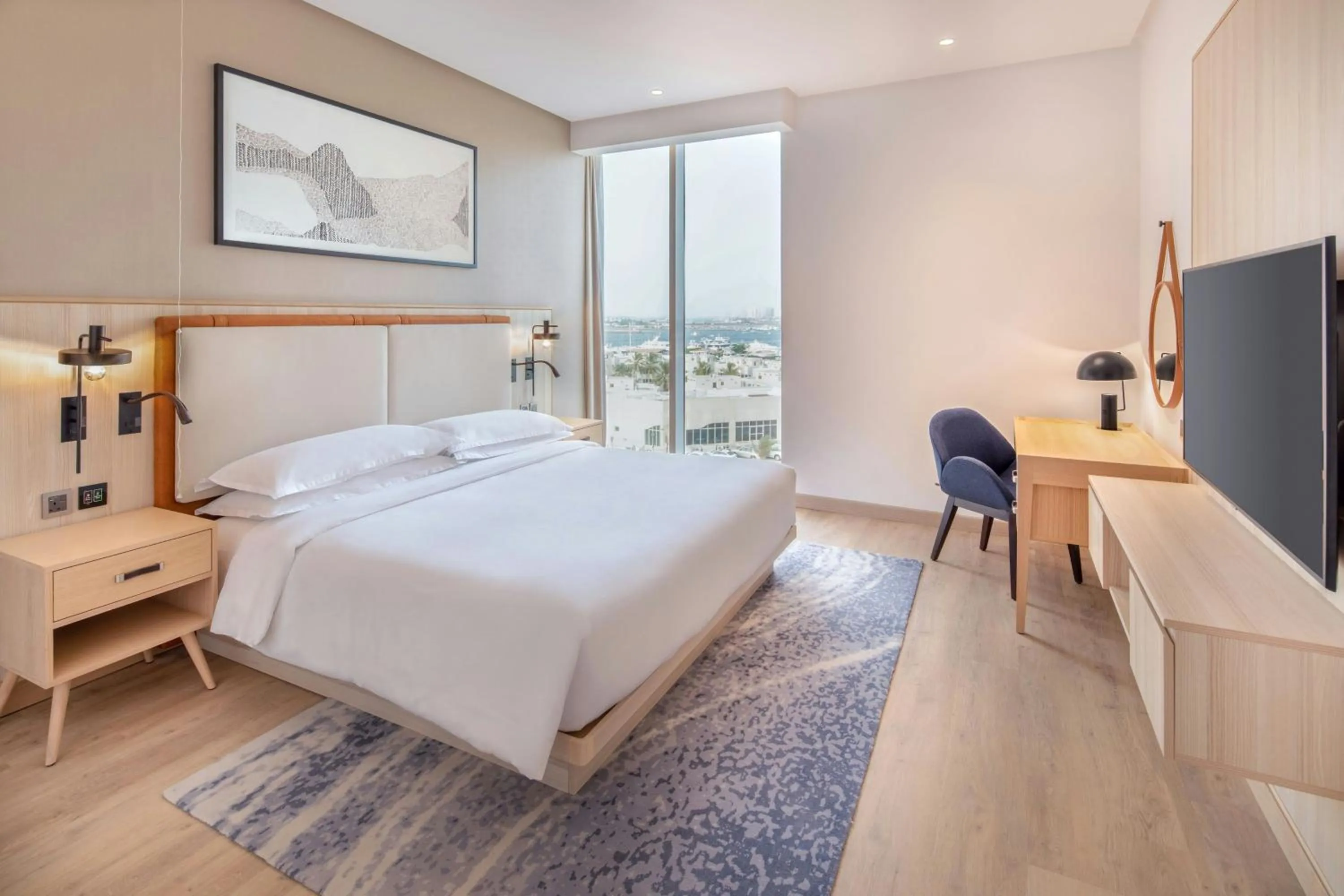 Photo of the whole room, Bed in Four Points by Sheraton Jeddah Corniche