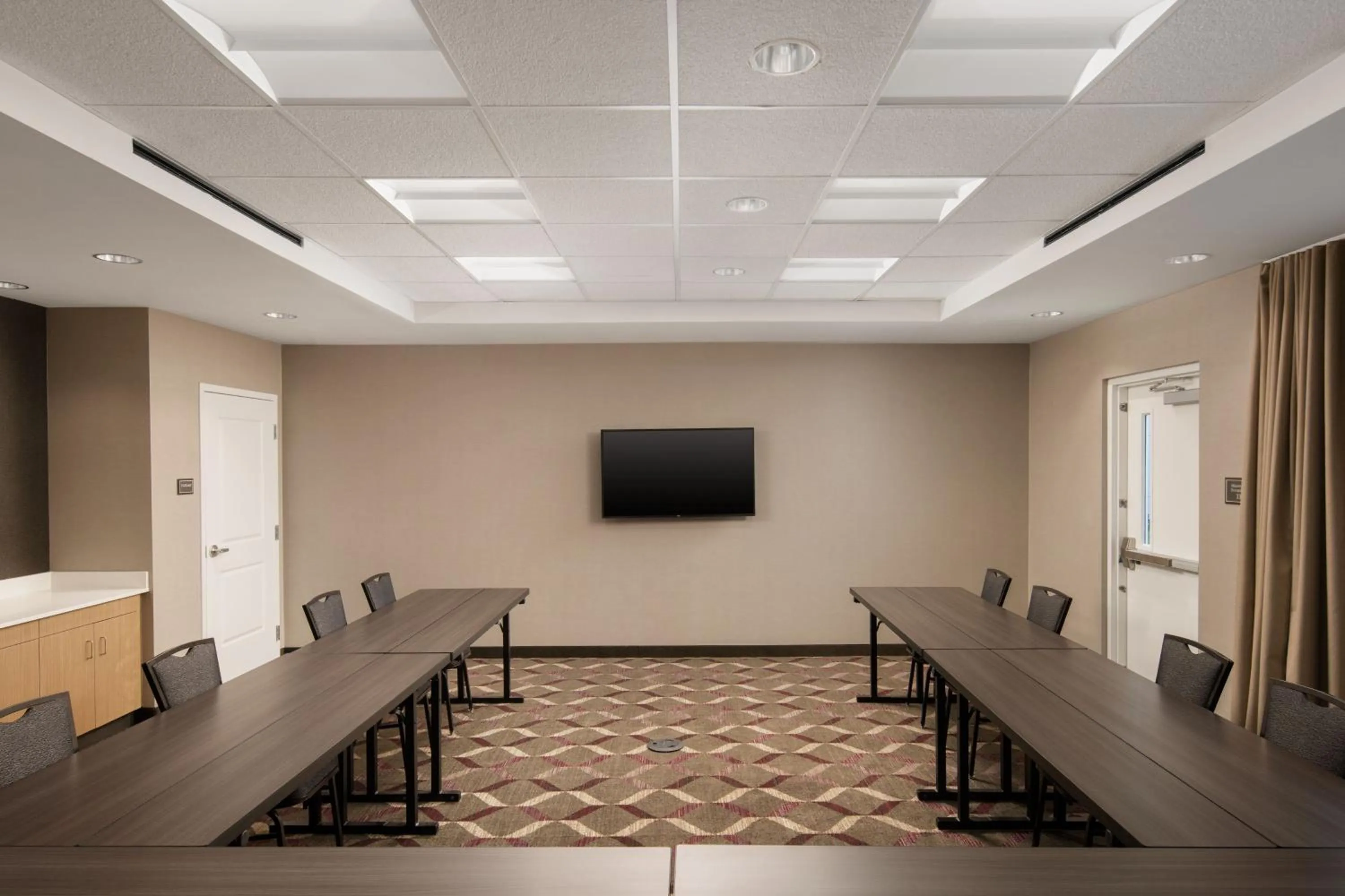 Meeting/conference room in Residence Inn by Marriott Tampa Wesley Chapel