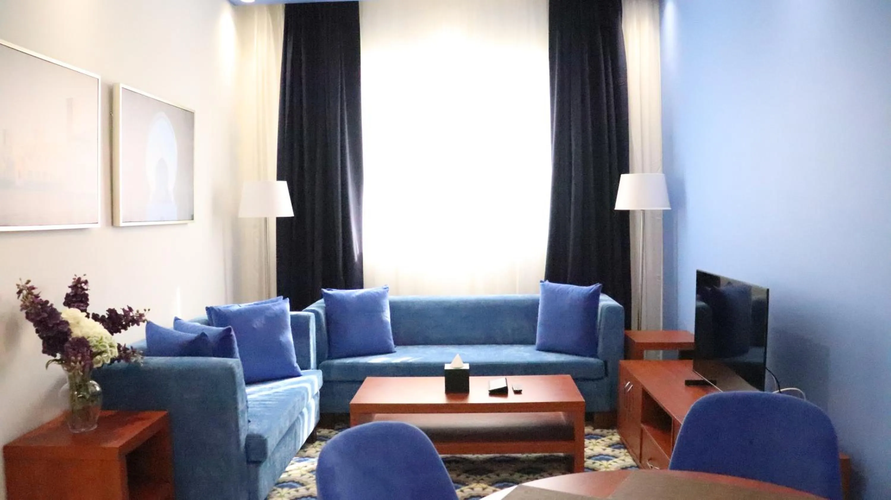 Living room in Al Riyadh Hotel Apartments