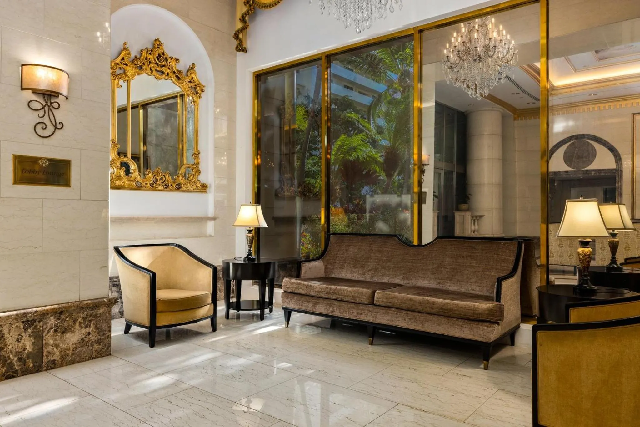 Lobby or reception in Wyndham Vacation Resorts Royal Garden at Waikiki